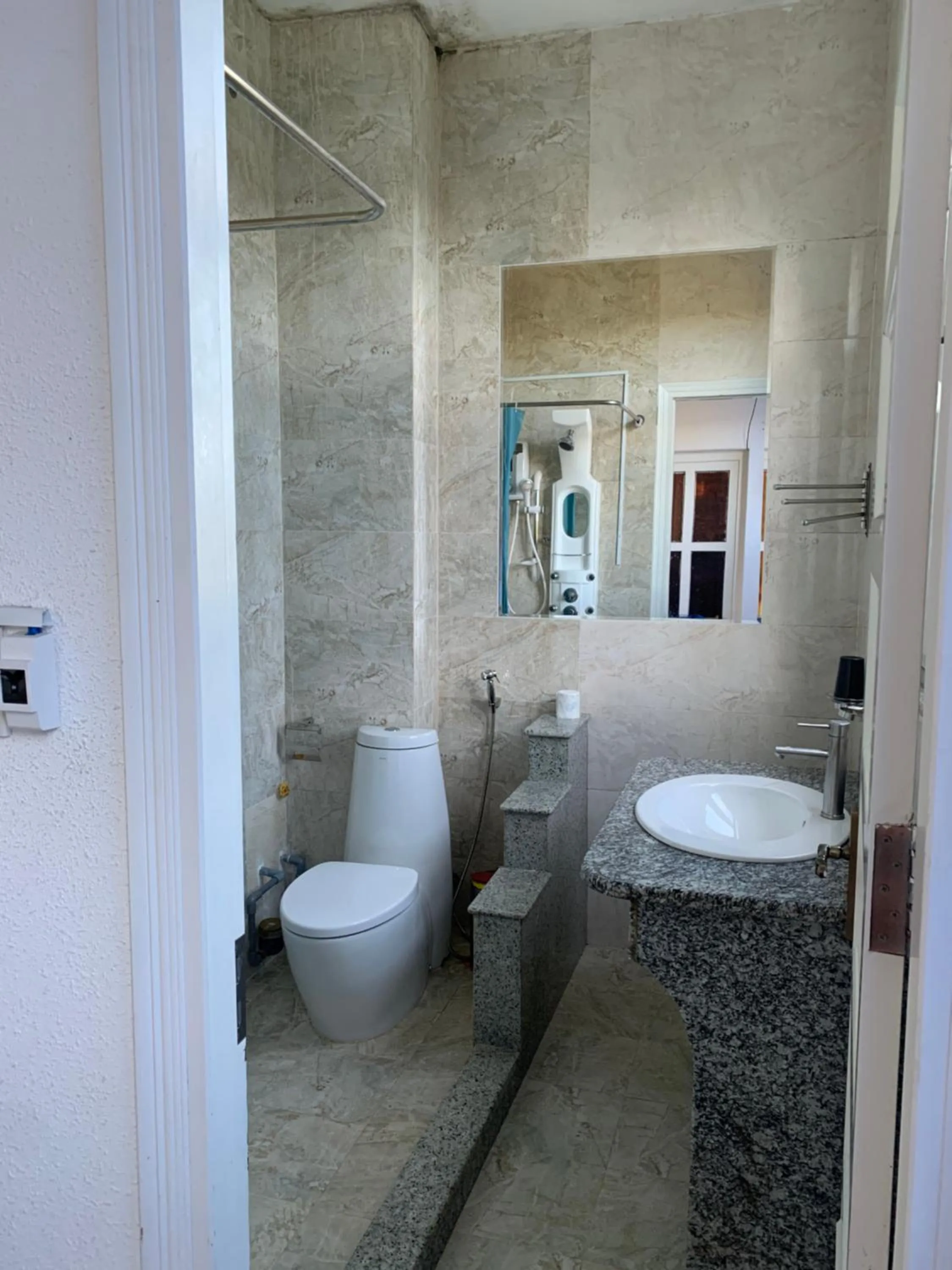 Bathroom in An Yên Villa Đà Lạt
