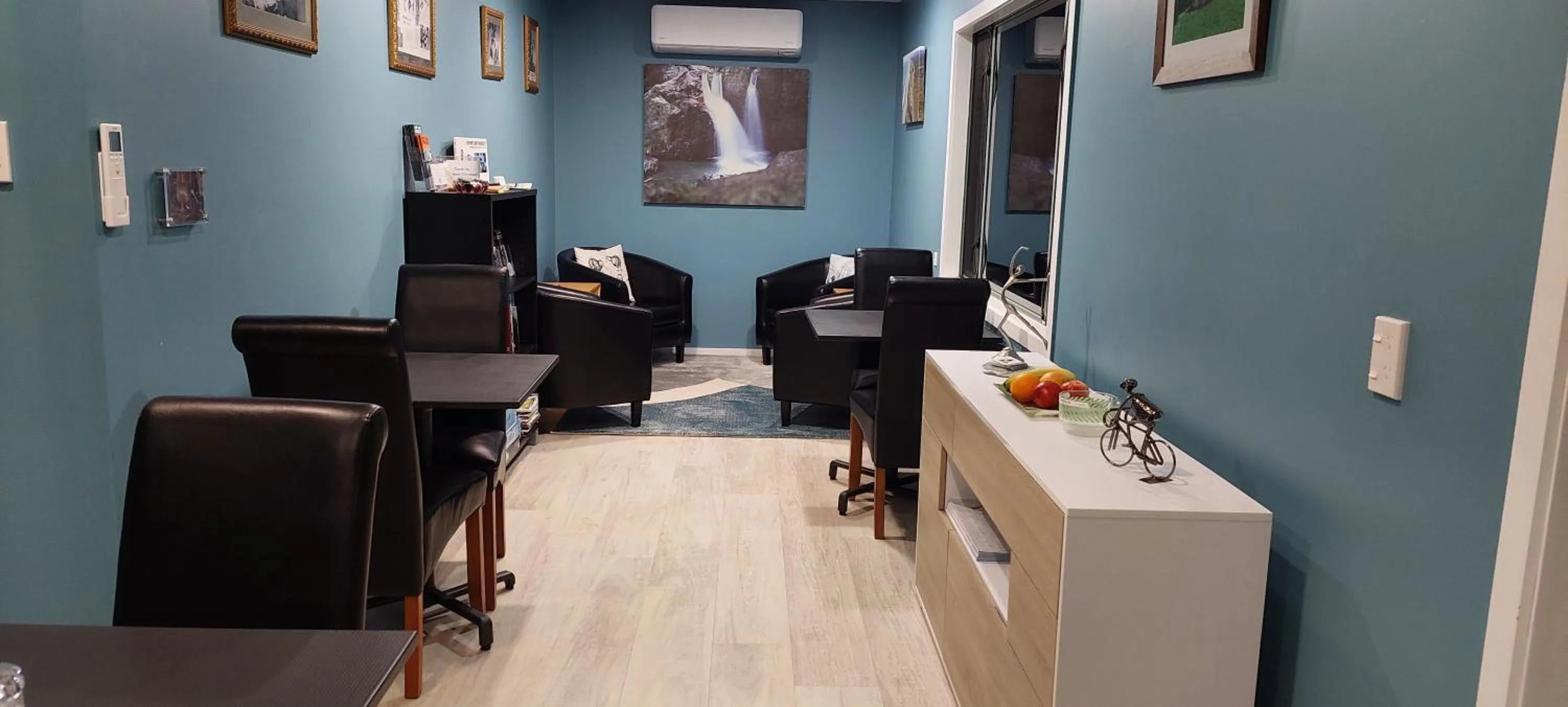 Lounge or bar in Awatuna Sunset Lodge