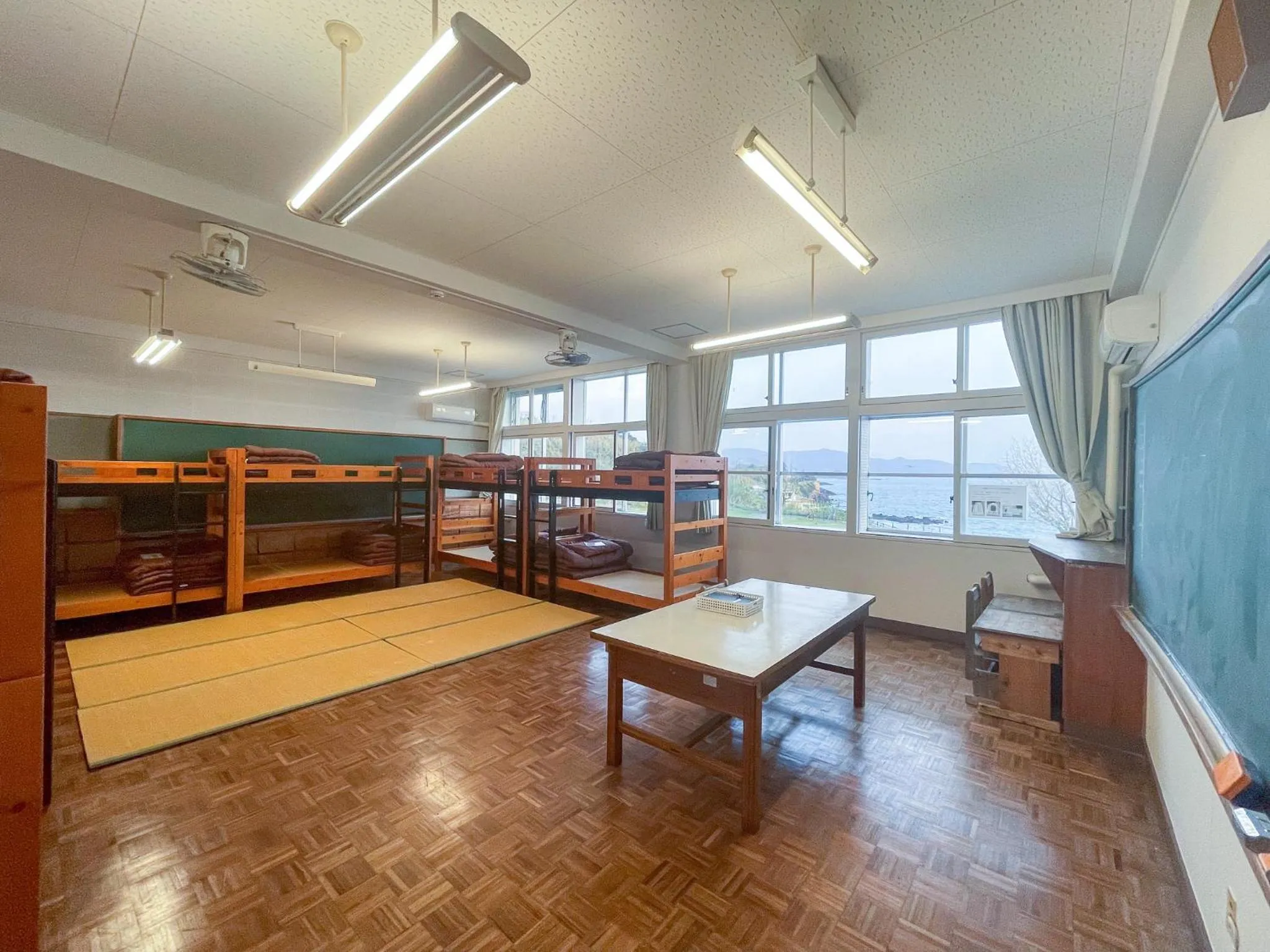 Bed in YUKUSA OHSUMI UMI no GAKKO