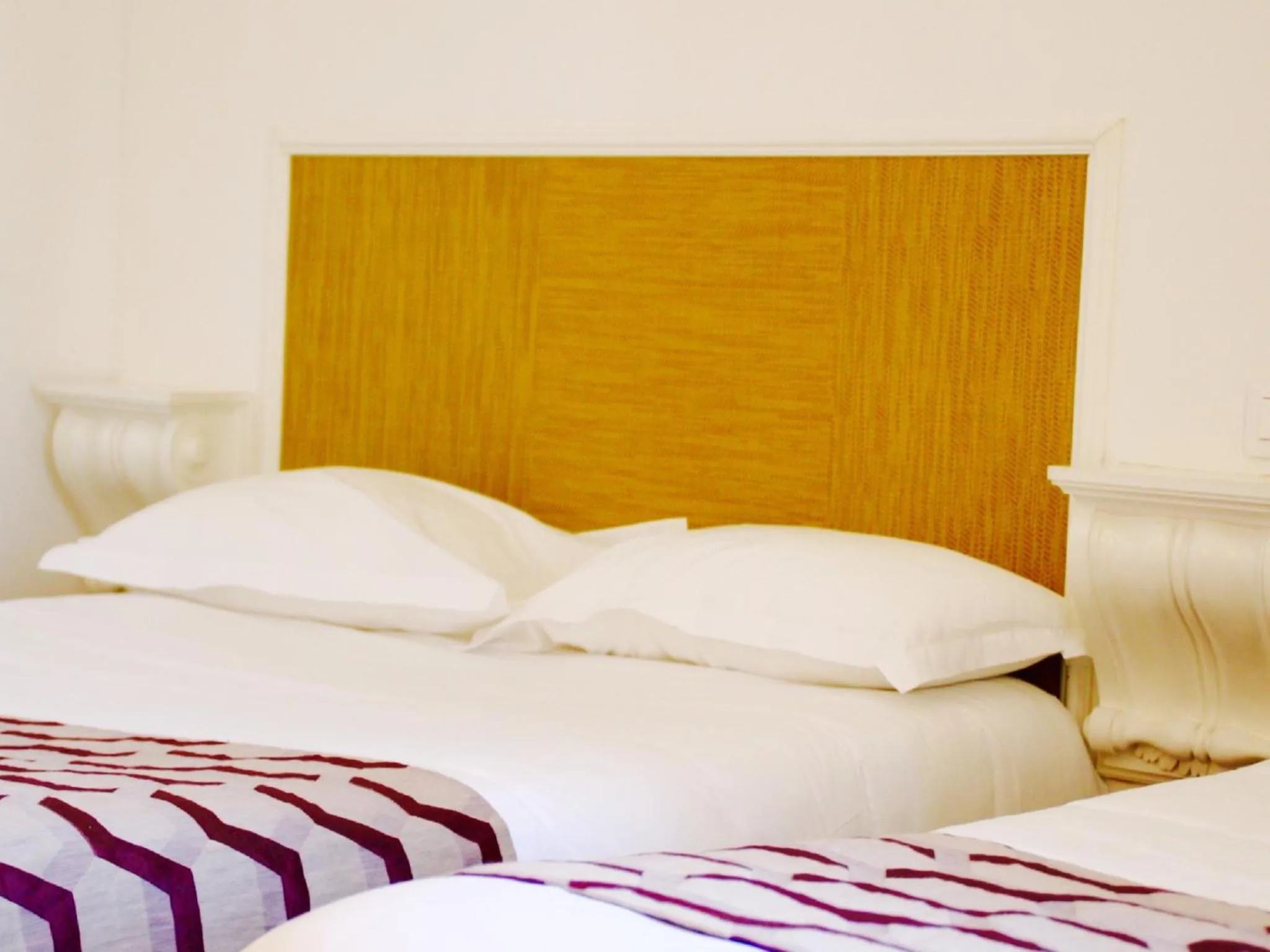 People, Bed in Sud Hôtel Restaurant