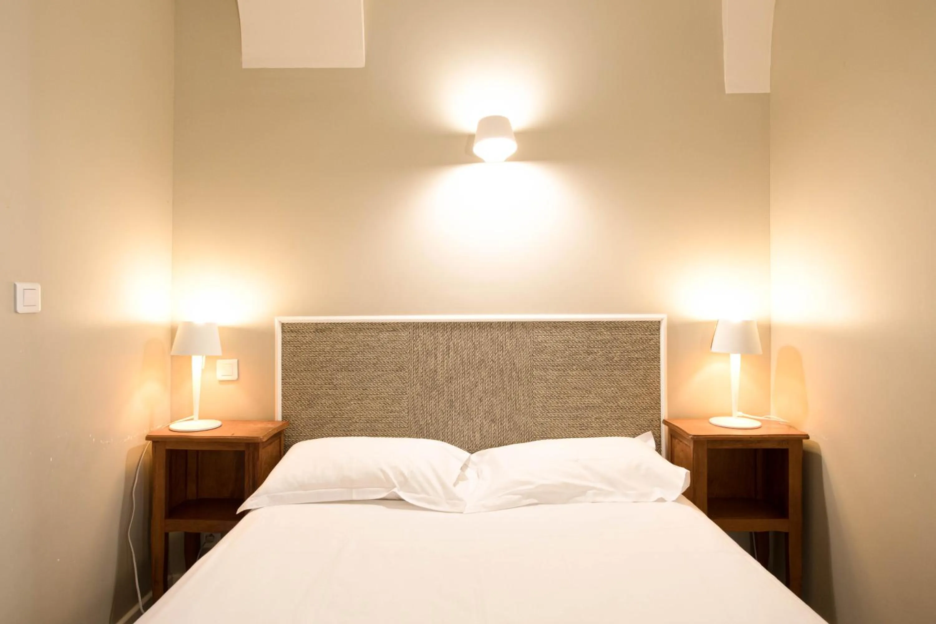 Bedroom, Bed in Sud Hôtel Restaurant