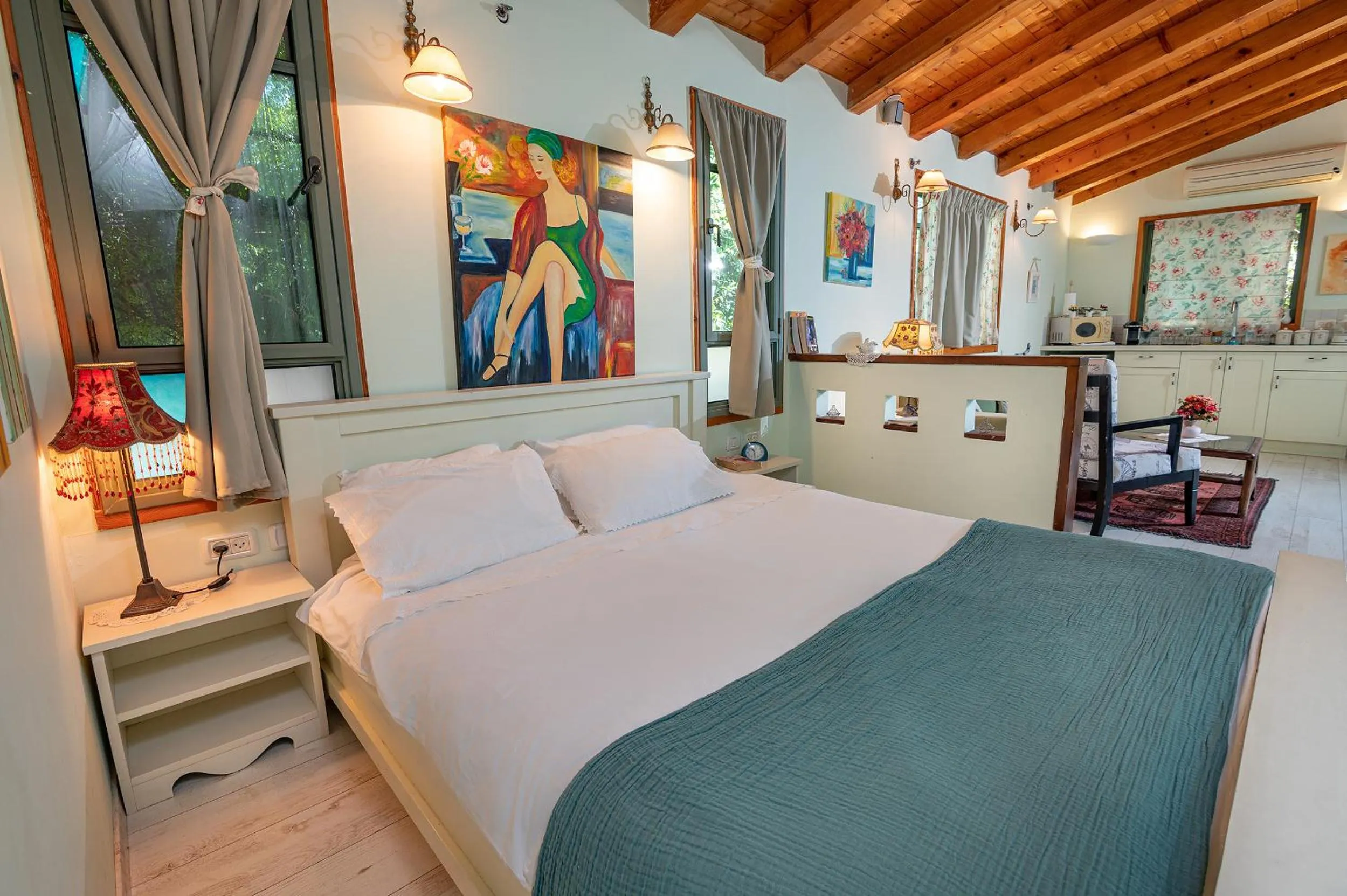 Bed in Marom Romance