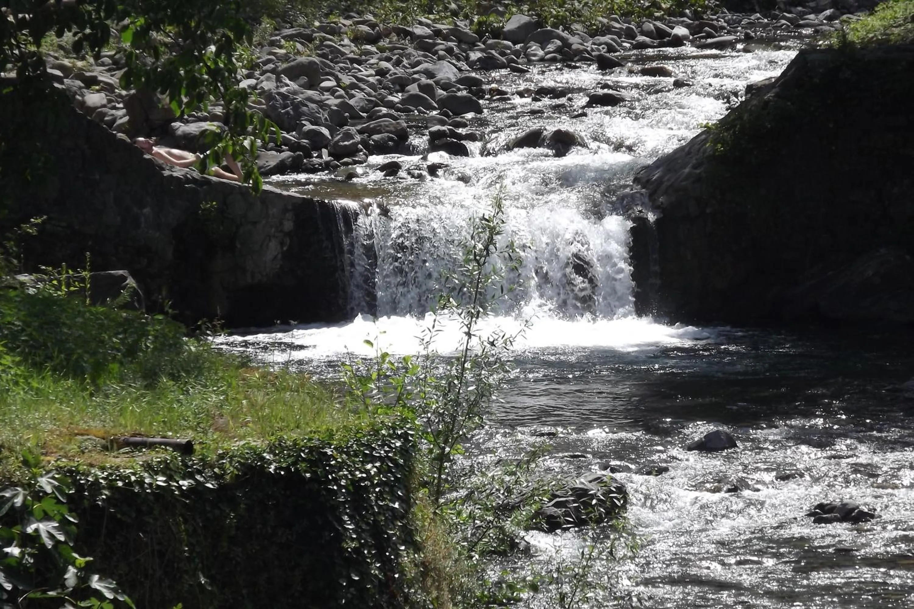 Property building in B&B Il Tempo Del Vento in front of the Castle