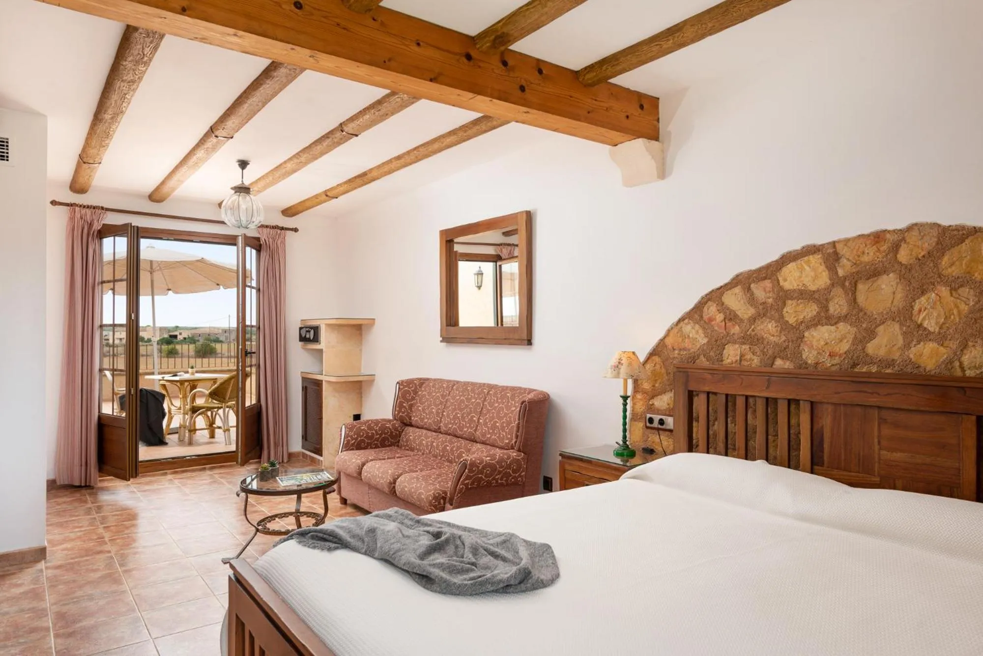 Bed in Finca Hotel Can Canals & Spa