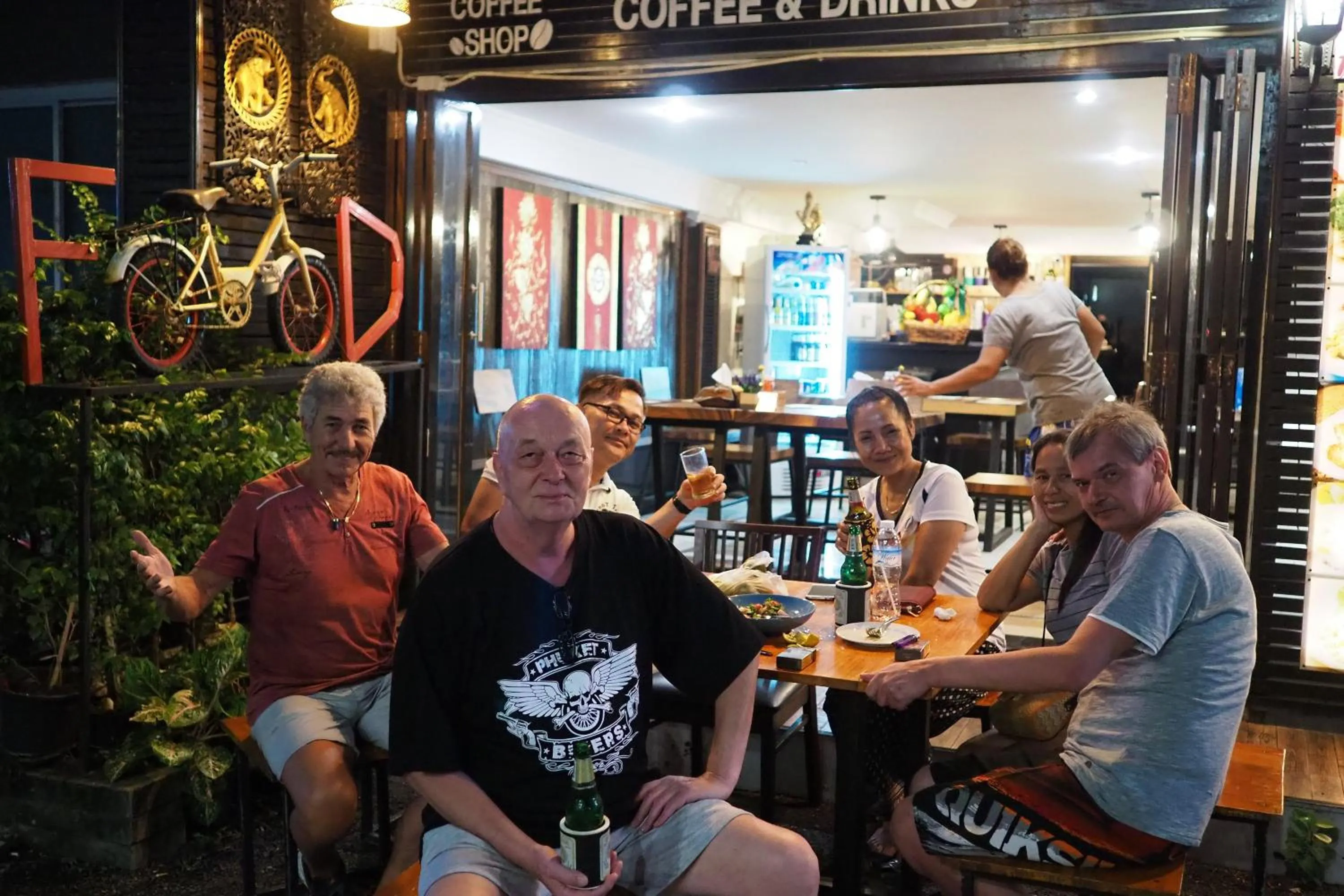 Lounge or bar in Sky Silk Decoration House