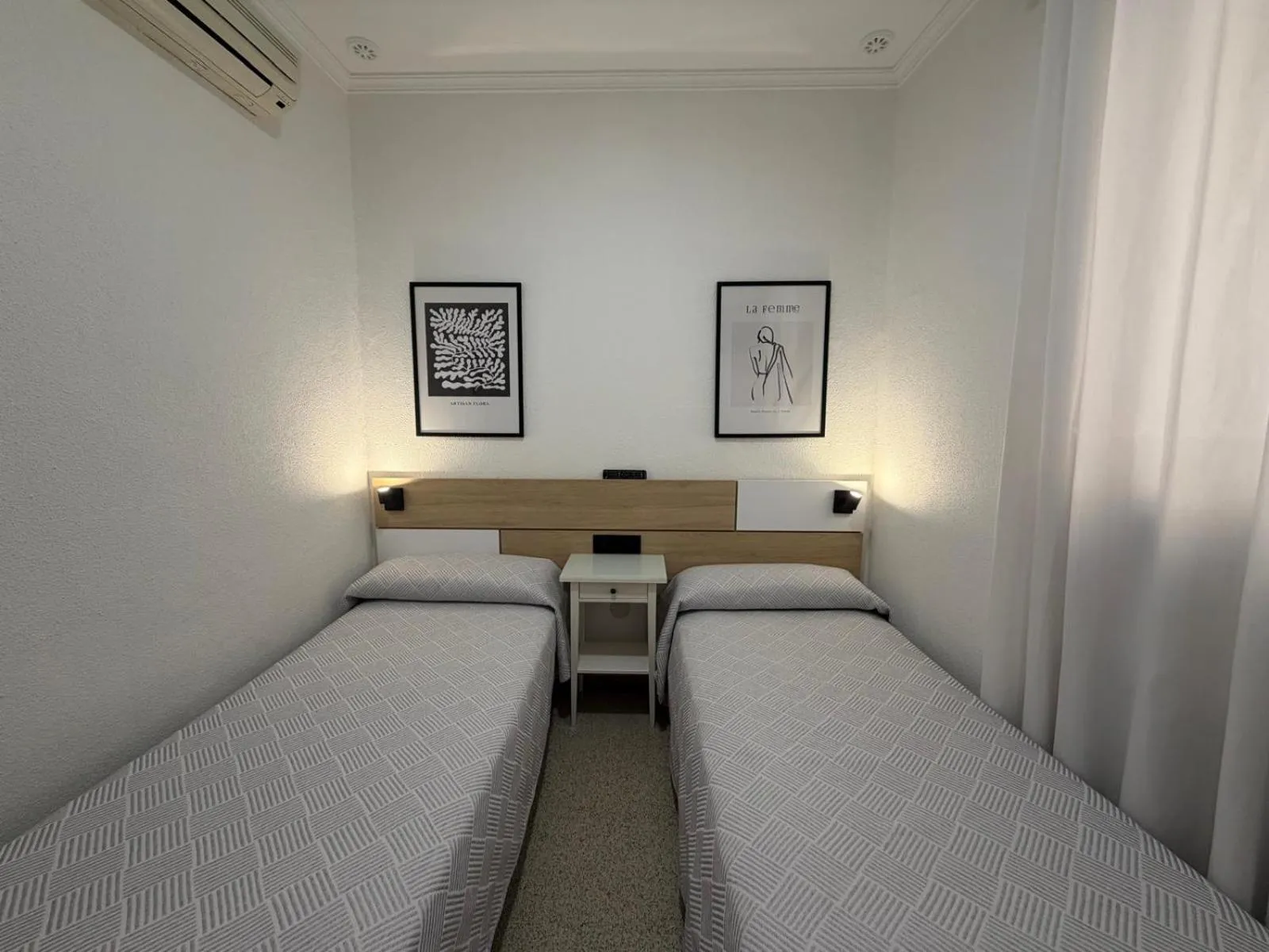 Photo of the whole room, Bed in Hostal Bahía