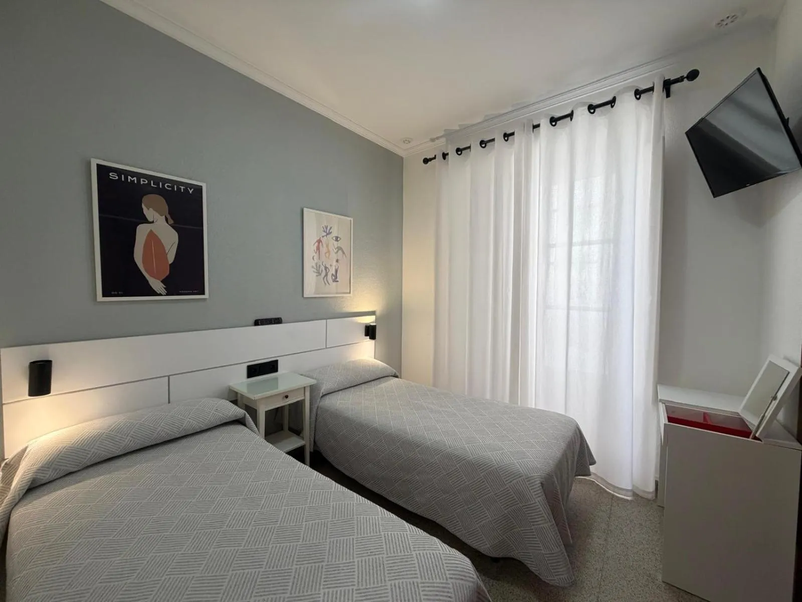 Photo of the whole room, Bed in Hostal Bahía