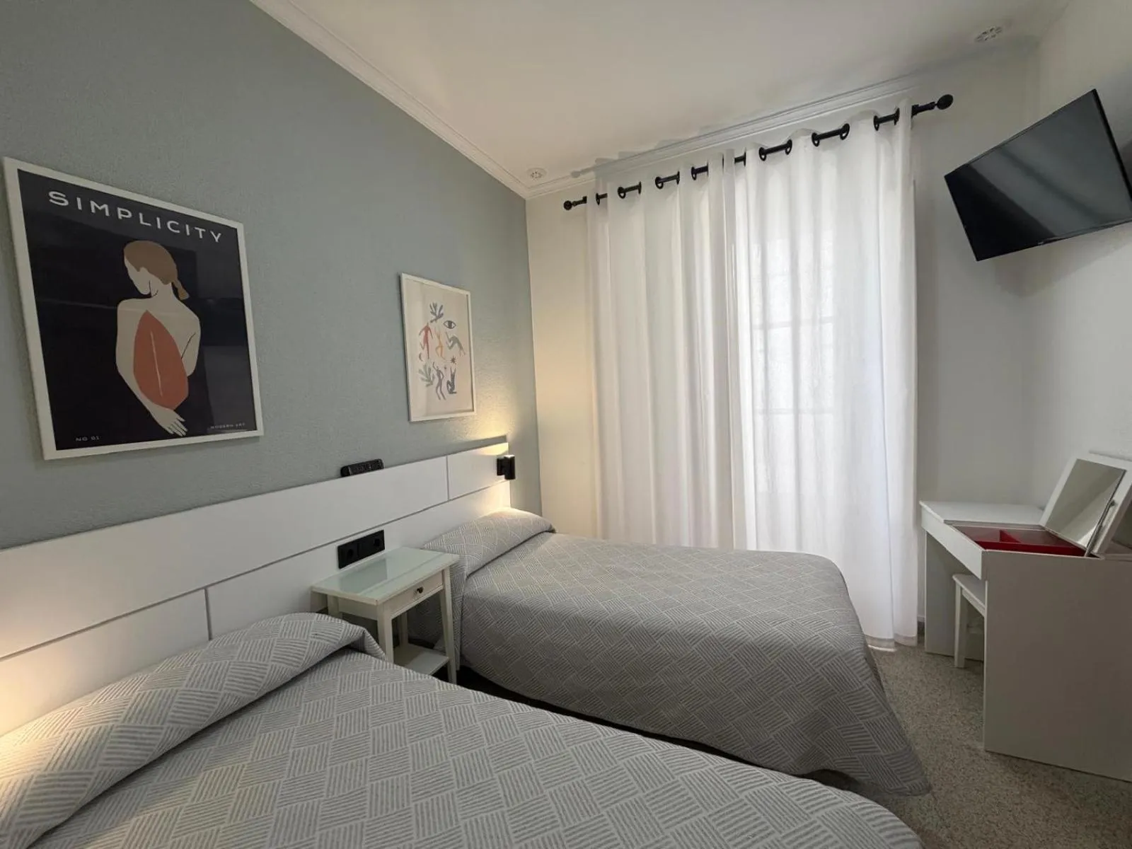 Photo of the whole room, Bed in Hostal Bahía