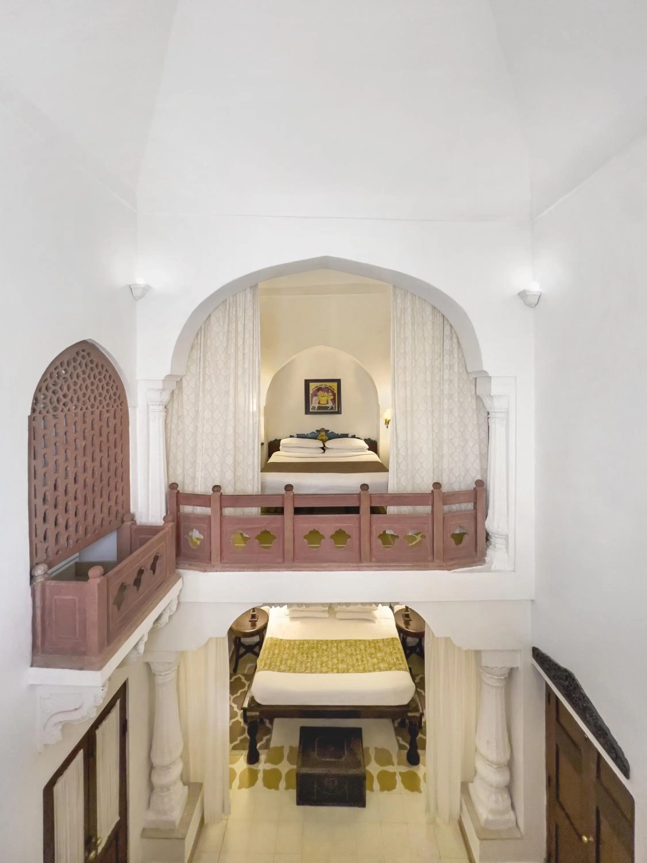 Bed in Neemrana Fort-Palace
