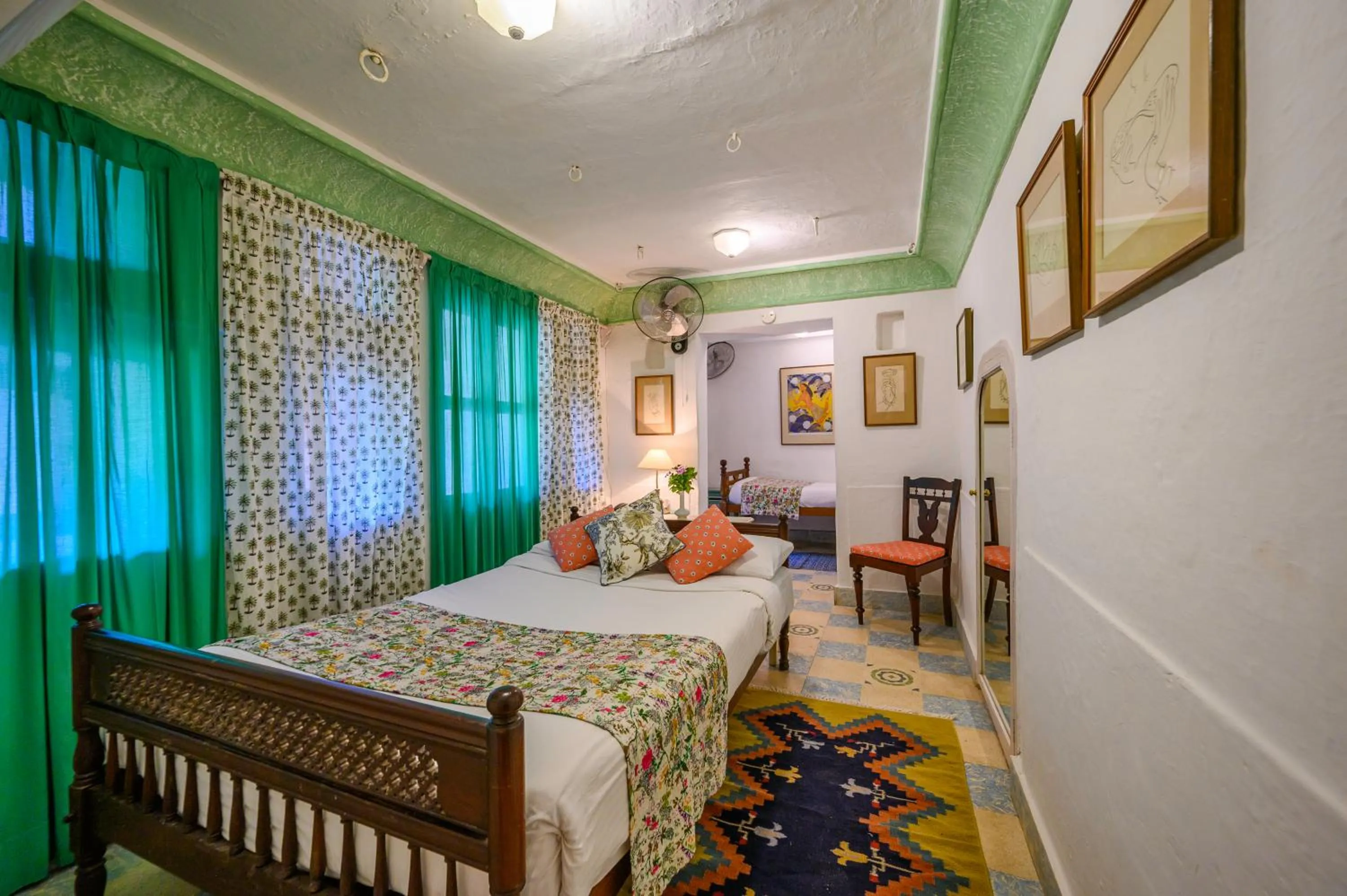 Bed in Neemrana Fort-Palace