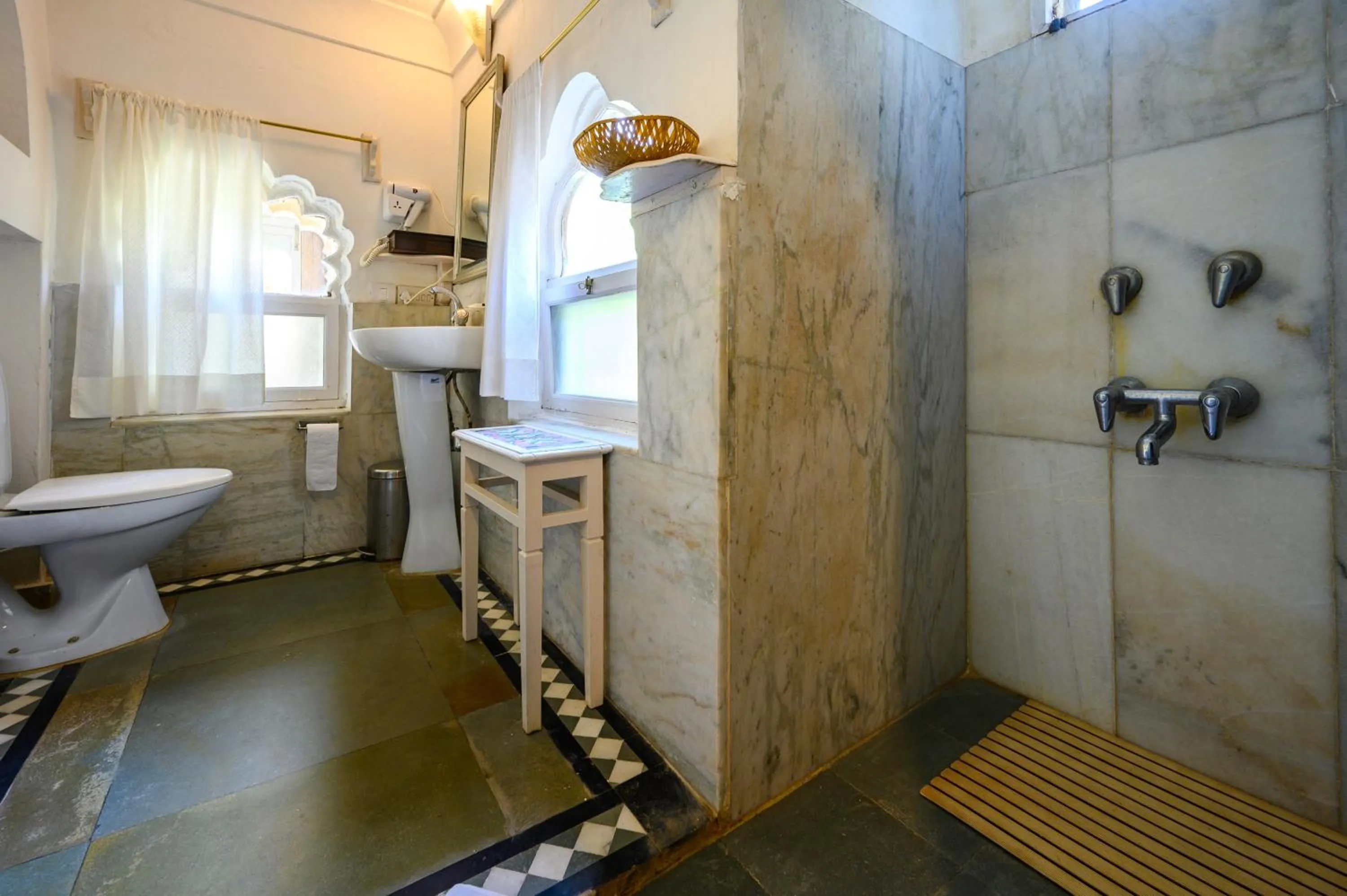 Shower in Neemrana Fort-Palace