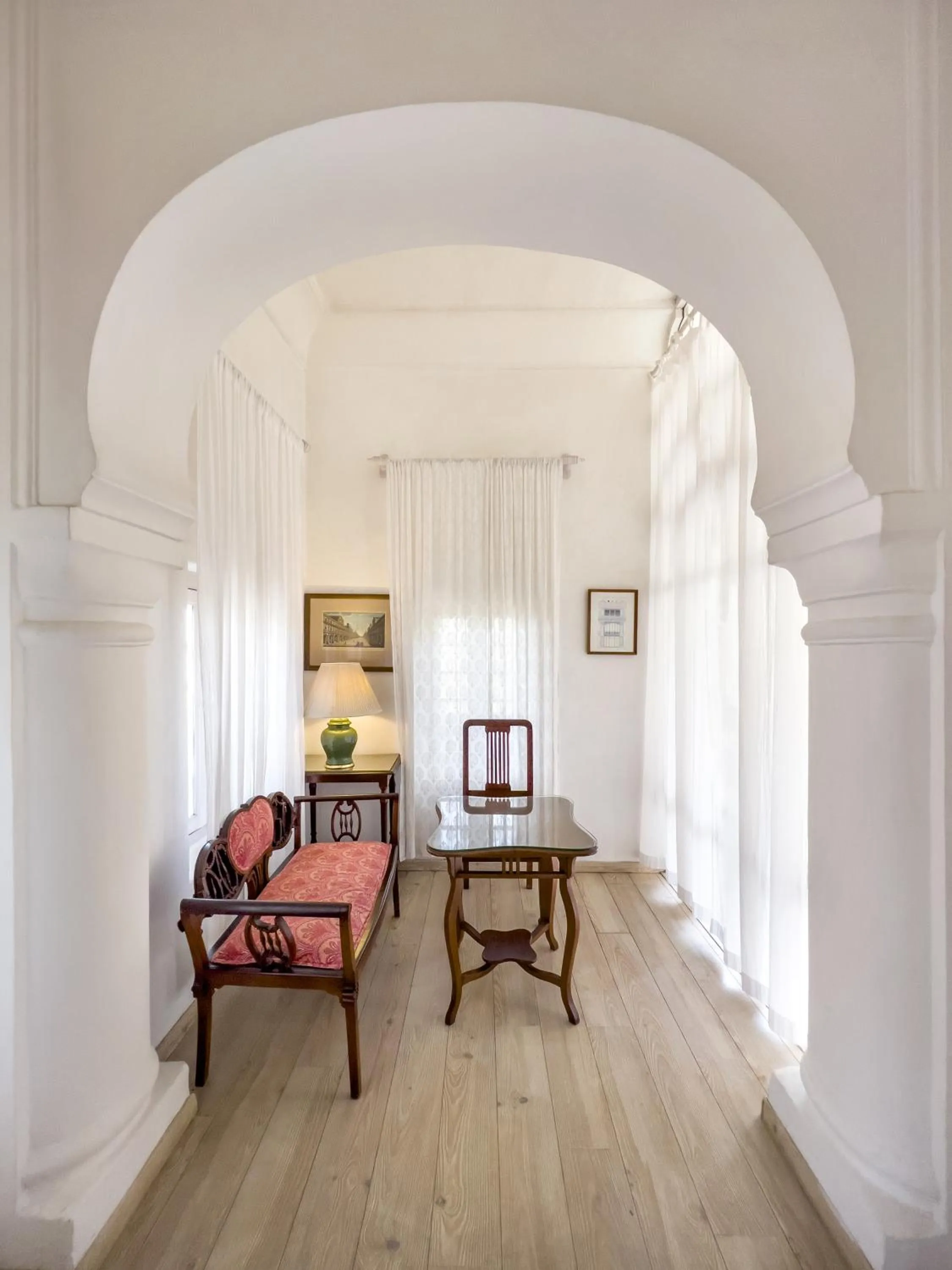 Seating area in Neemrana Fort-Palace