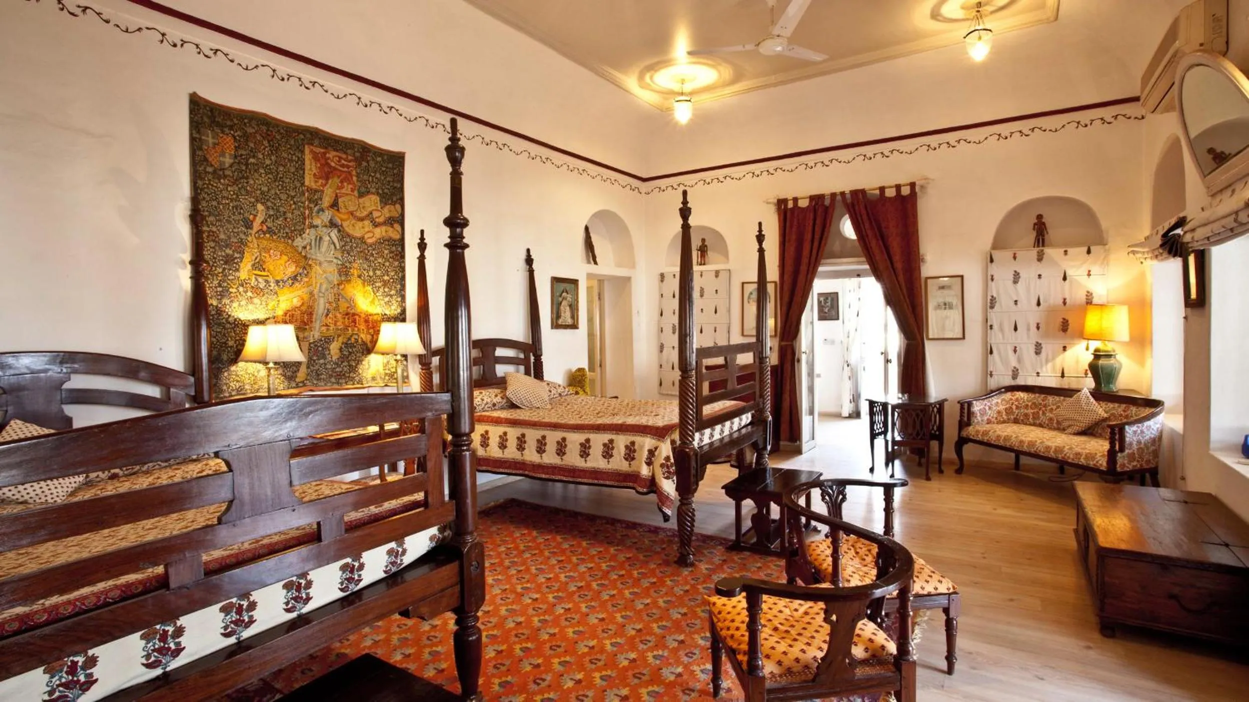 Bed in Neemrana Fort-Palace