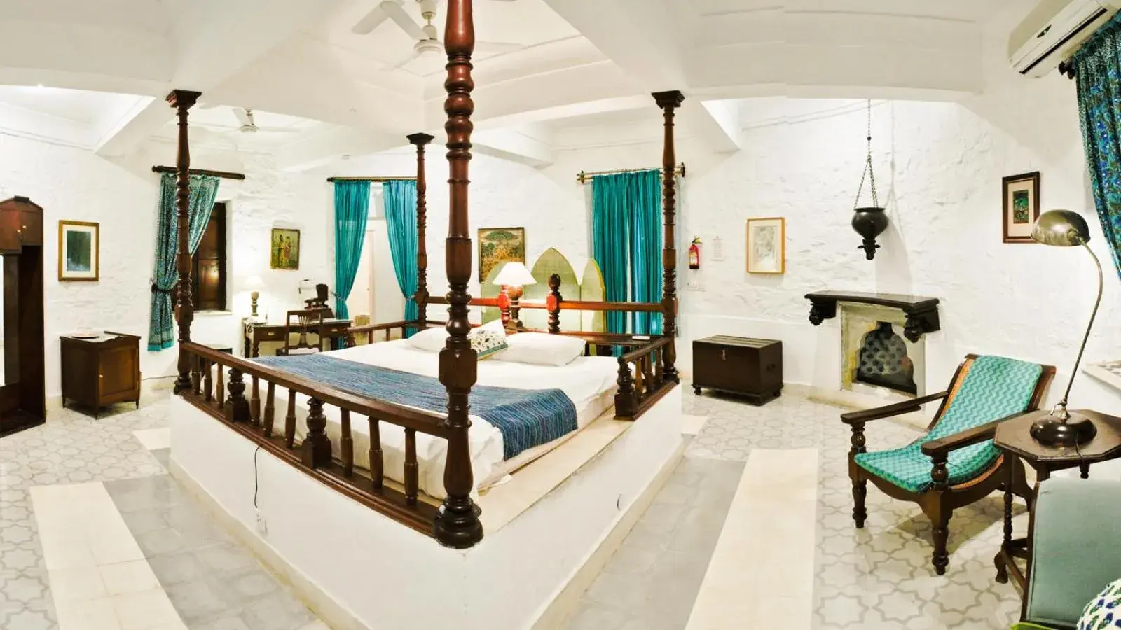Heritage Splendor Room - 10% discount on SPA in Neemrana Fort-Palace Heritage Splendor Room - 10% discount on SPA in Neemrana Fort-Palace