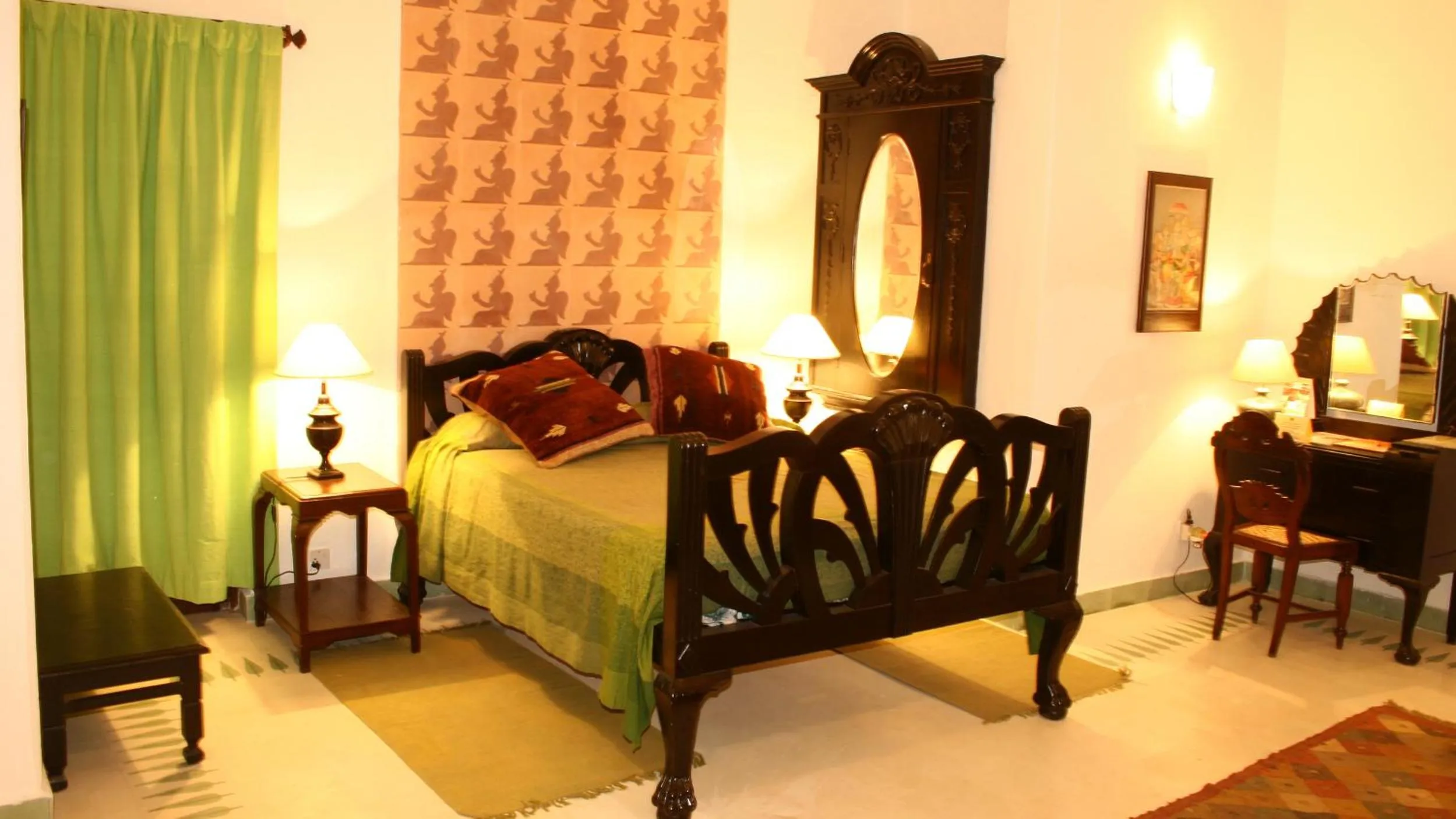 Bed in Neemrana Fort-Palace