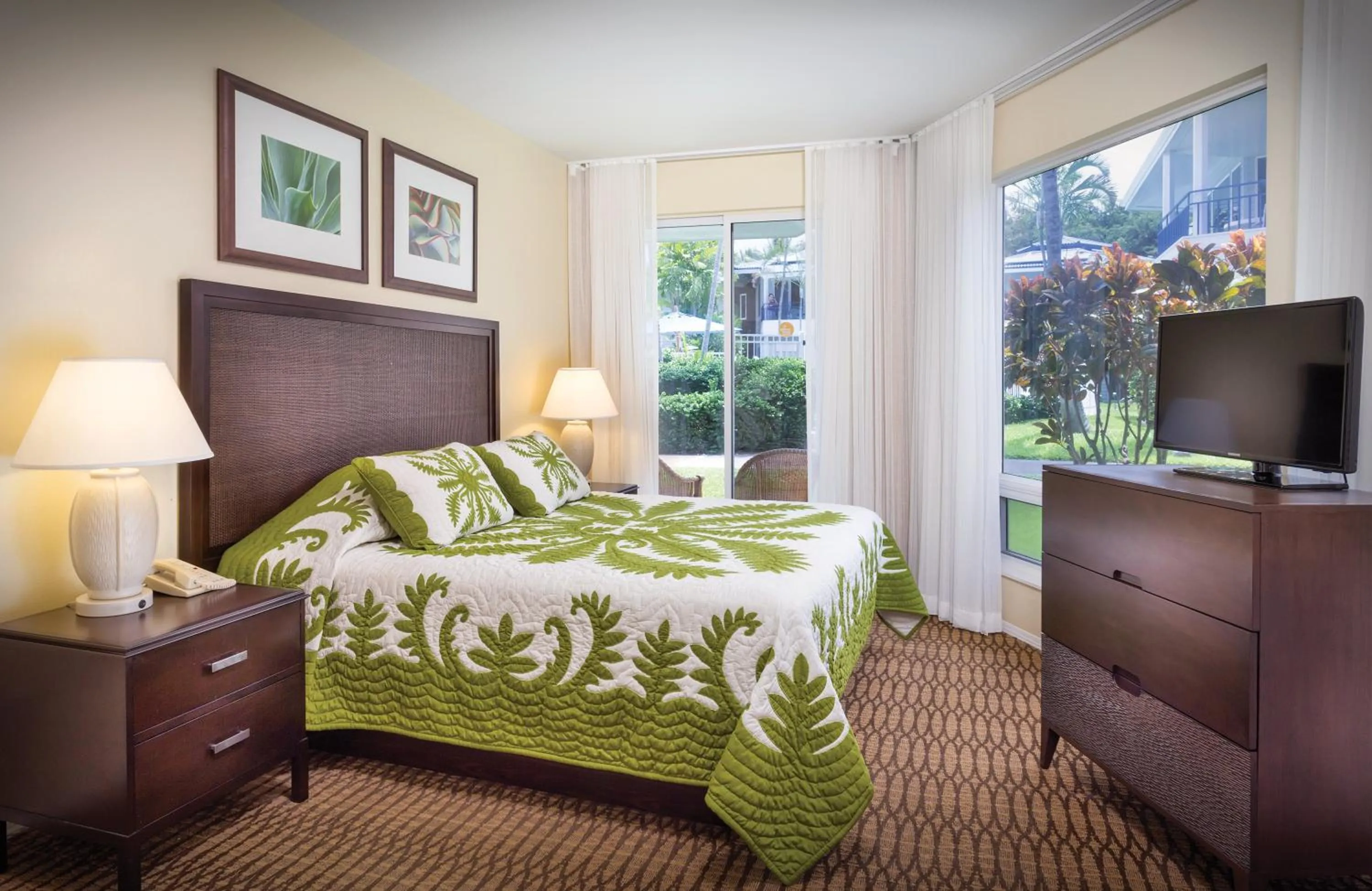 Photo of the whole room, Bed in Wyndham Mauna Loa Village