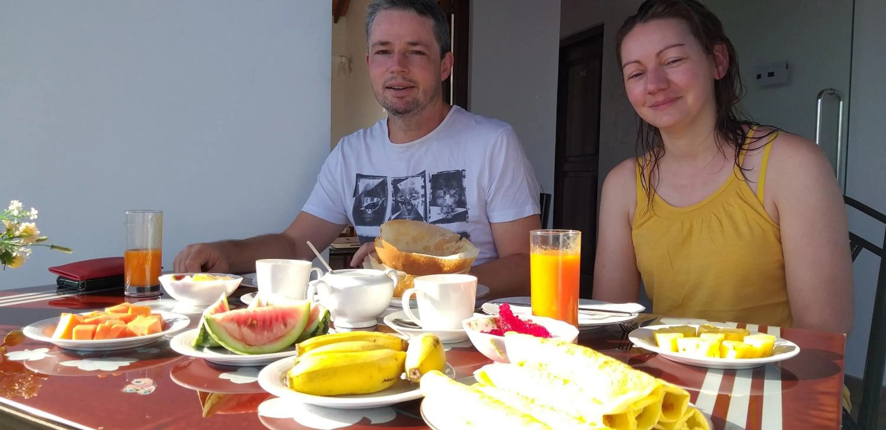 People in Mahaweli King's Villa