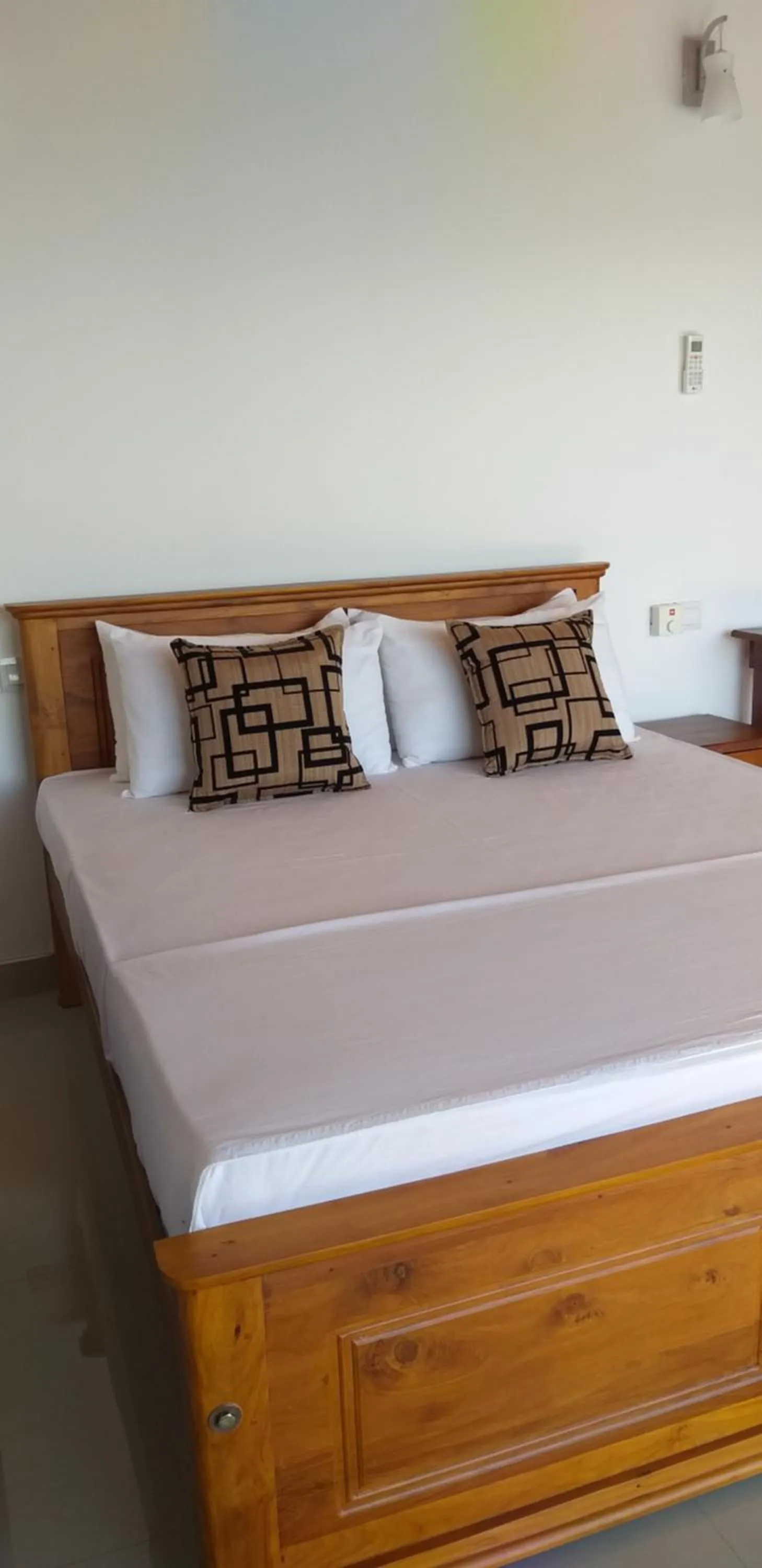 Bed in Mahaweli King's Villa