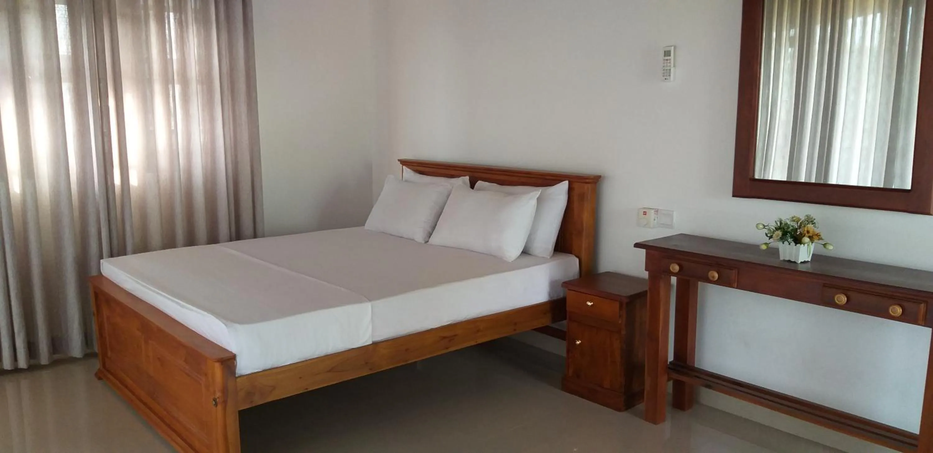 Bed in Mahaweli King's Villa