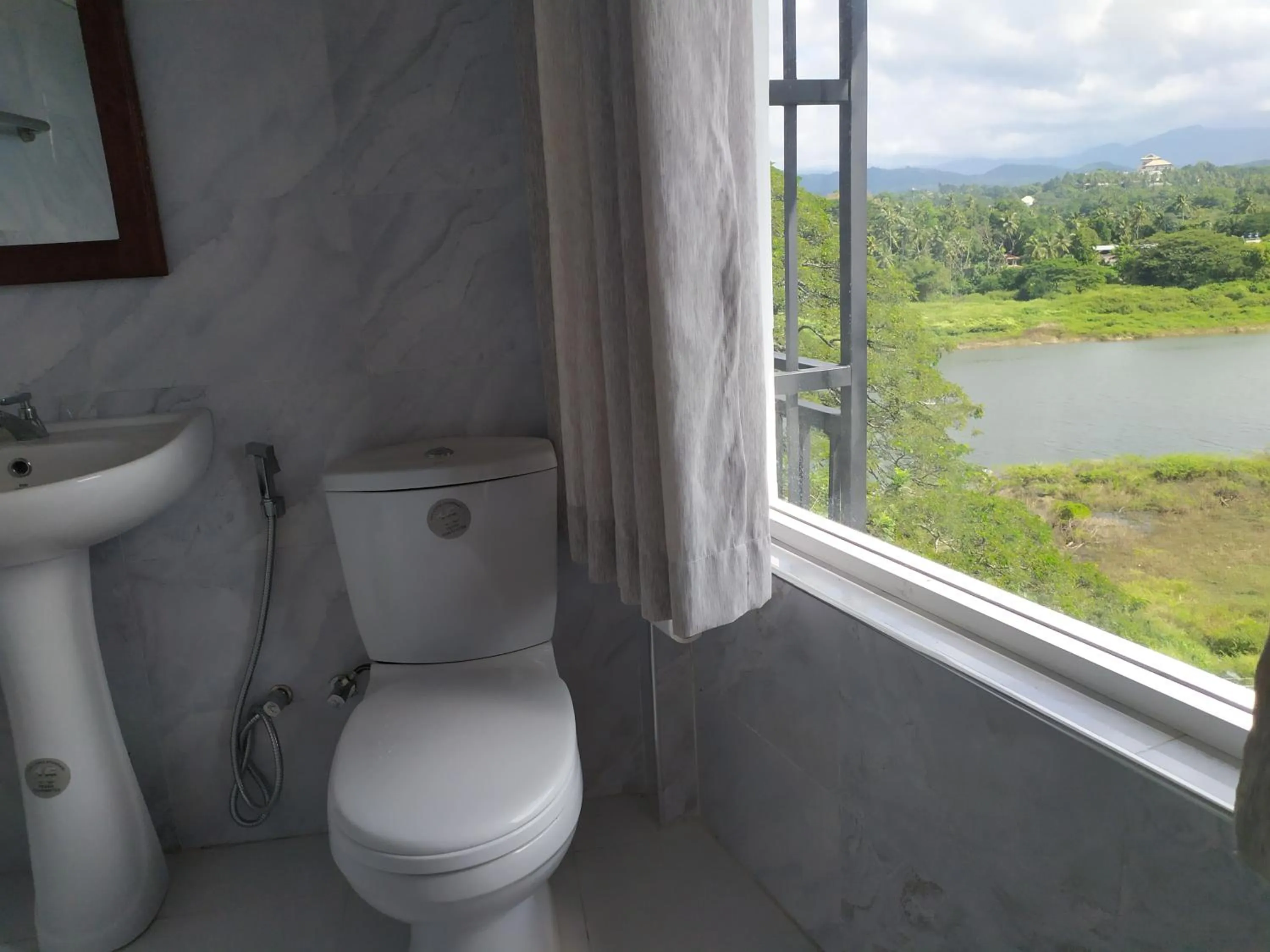 Toilet in Mahaweli King's Villa