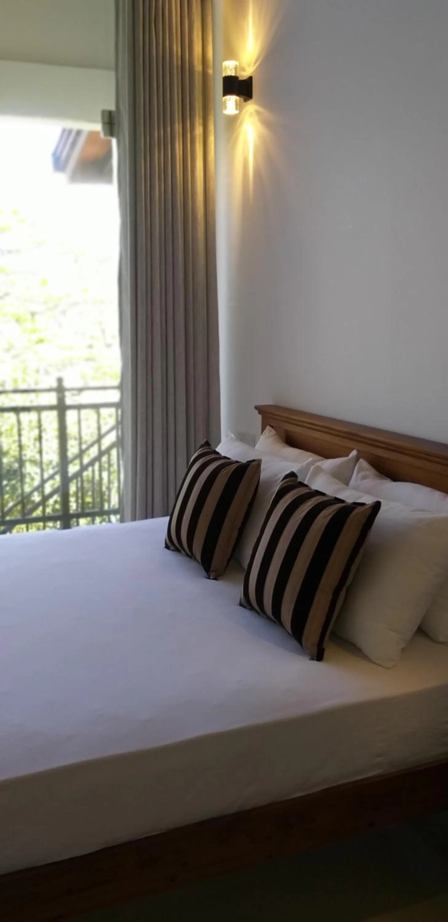 Bed in Mahaweli King's Villa