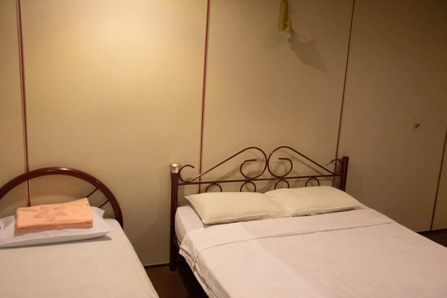 Bed in Sea Lion Pulau Ketam Inn