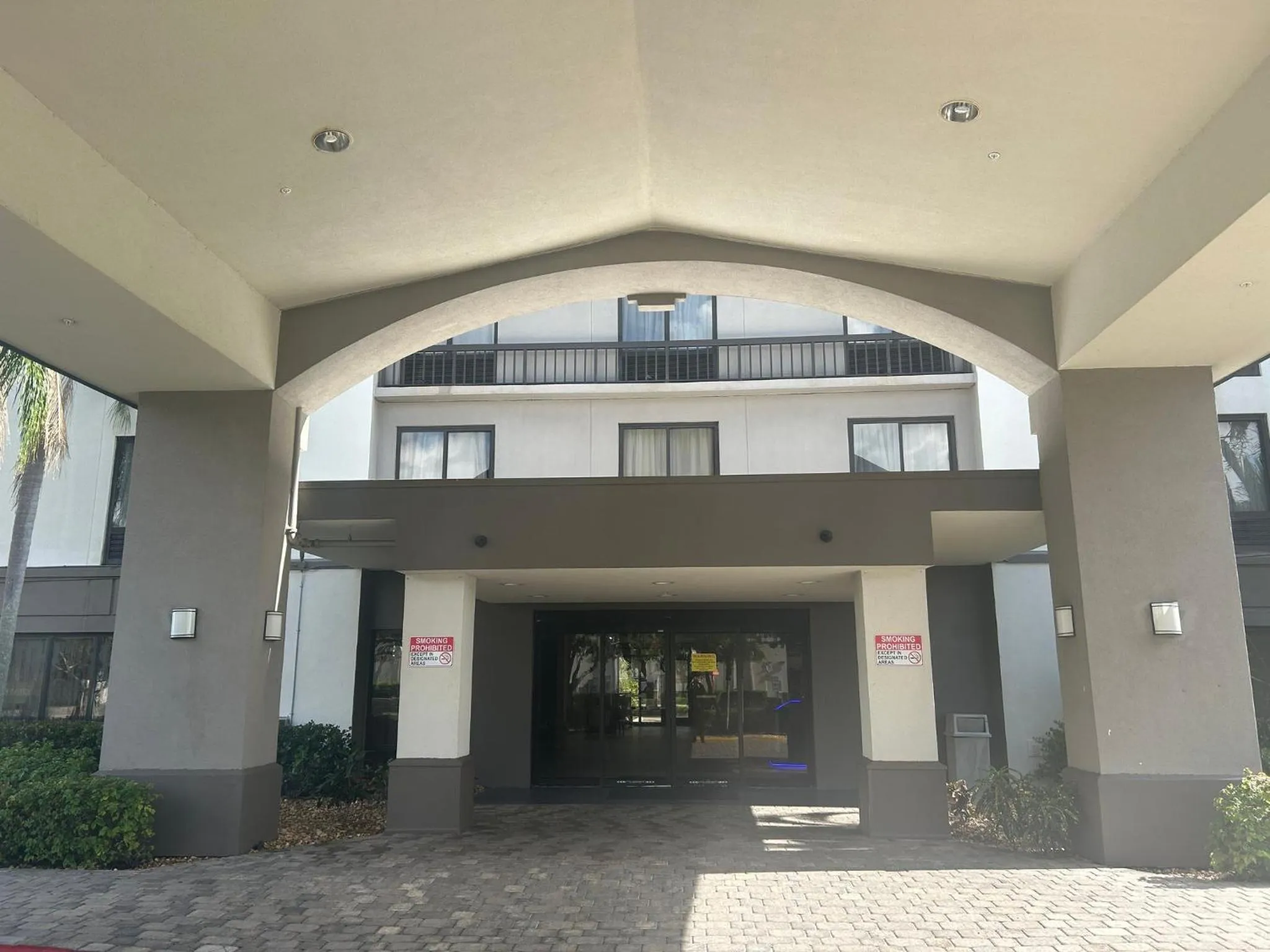 Property building in Best Western Airport Inn Fort Myers