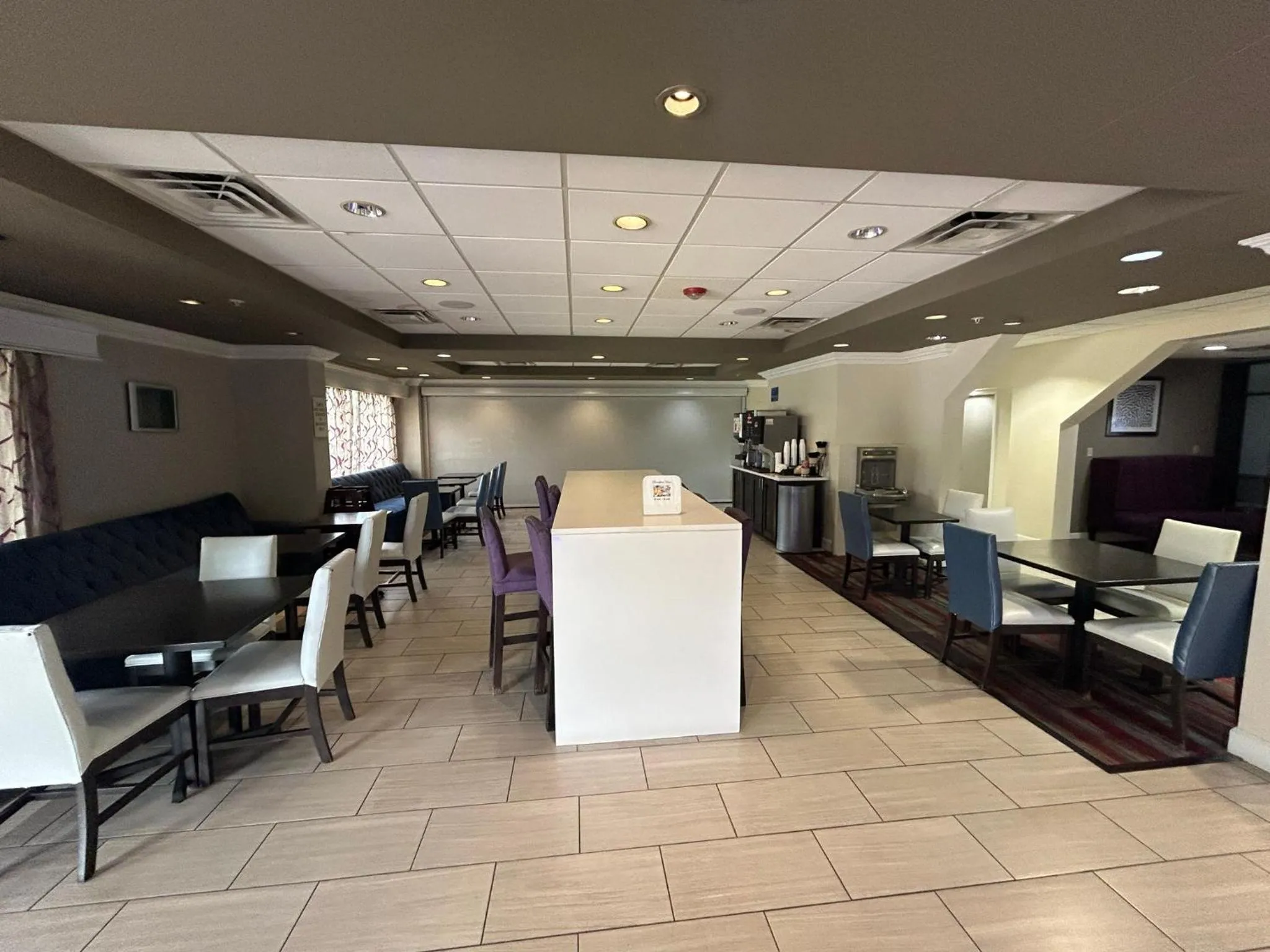 Breakfast in Best Western Airport Inn Fort Myers