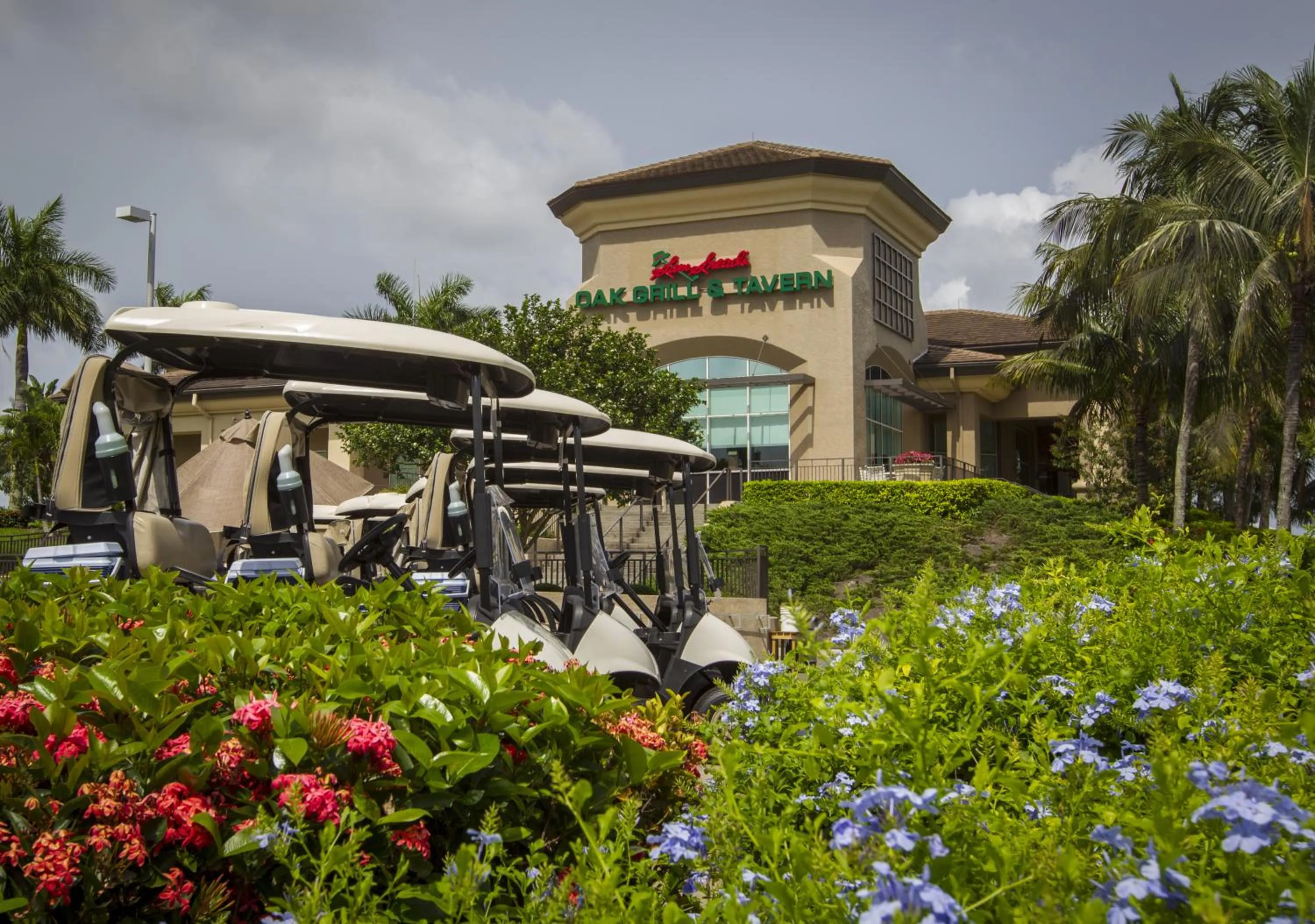 Restaurant/places to eat in GreenLinks Golf Villas at Lely Resort