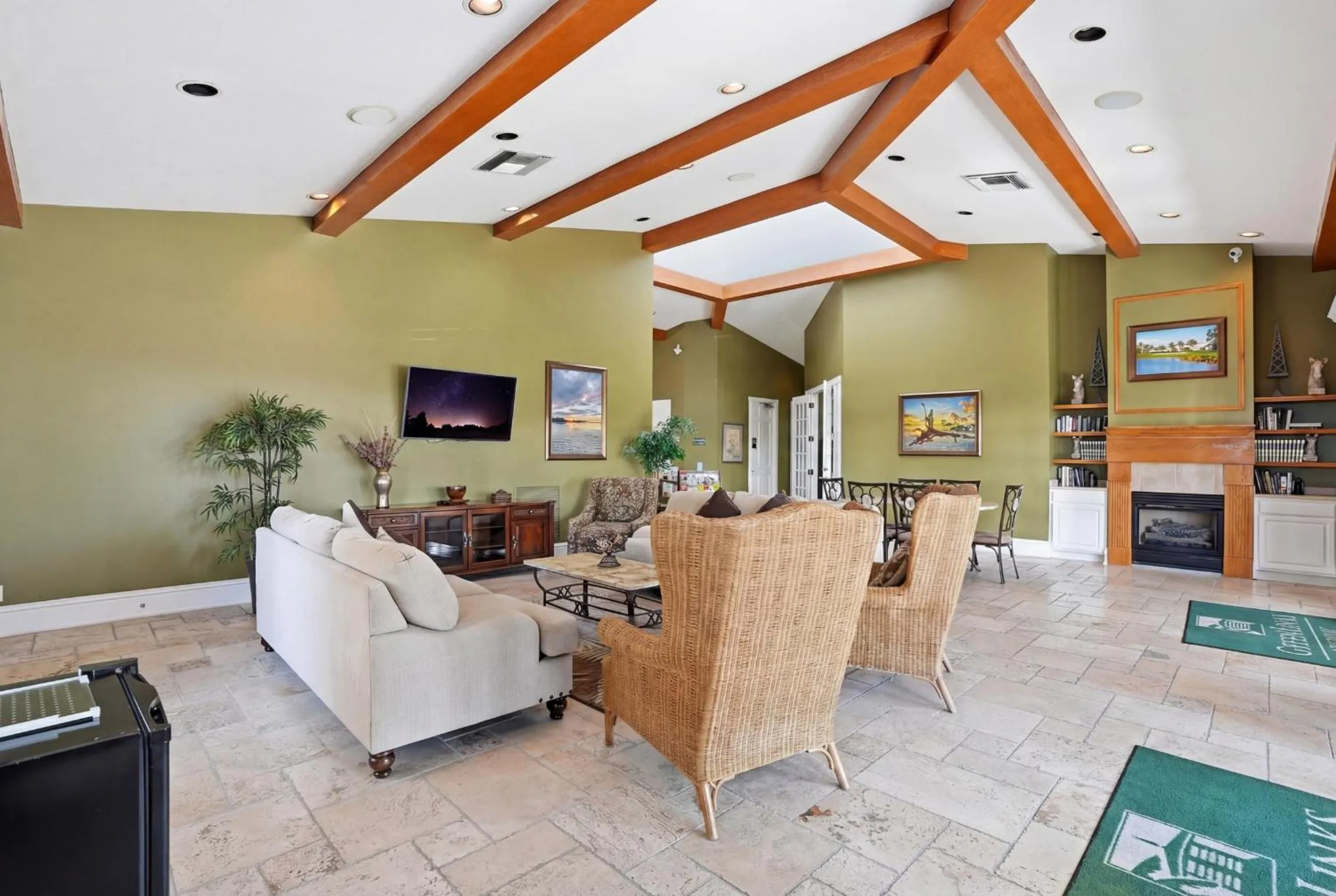 Communal lounge/ TV room in GreenLinks Golf Villas at Lely Resort