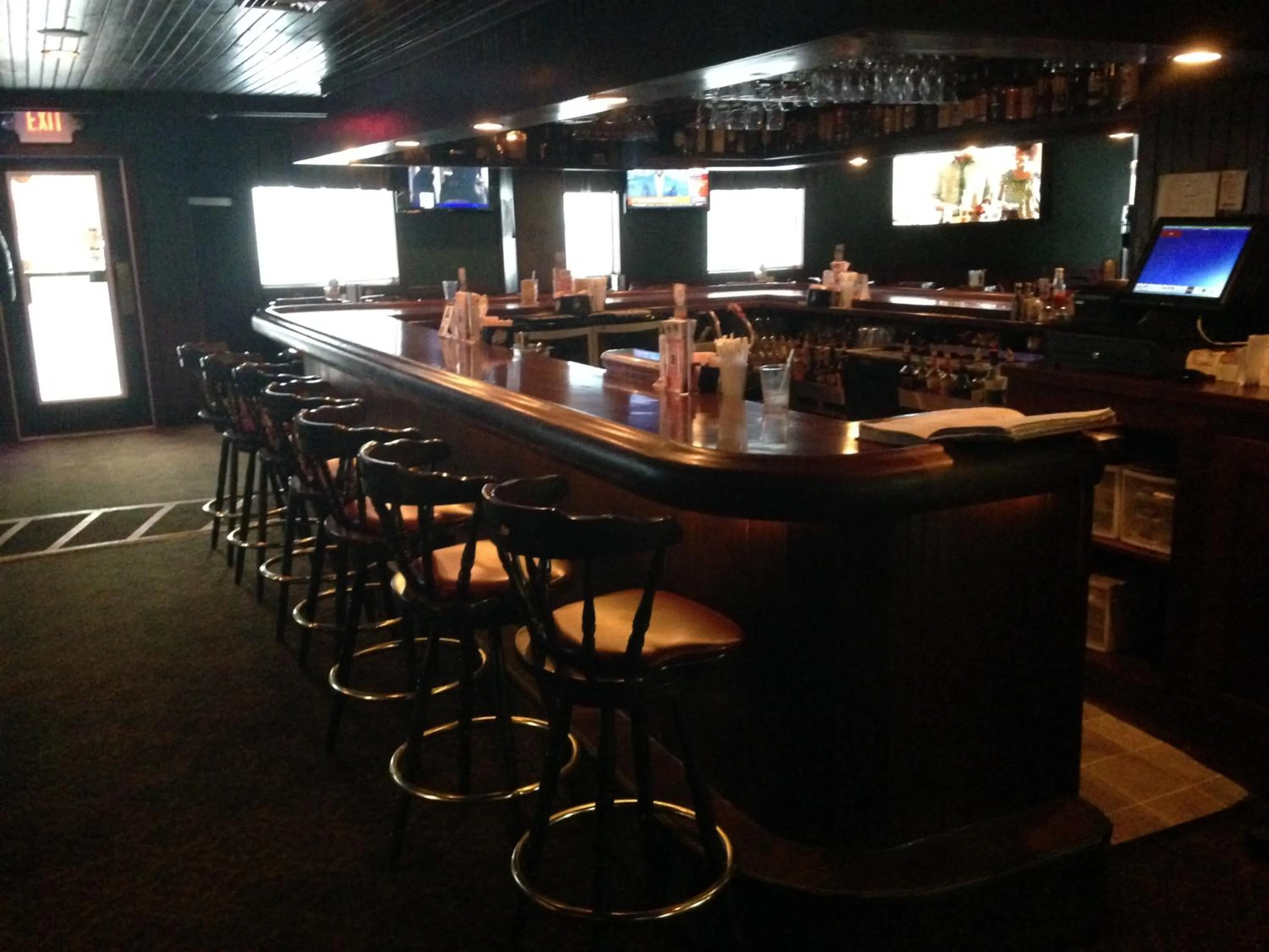 Alcoholic drinks in Fred's Inn Restaurant & Lodging