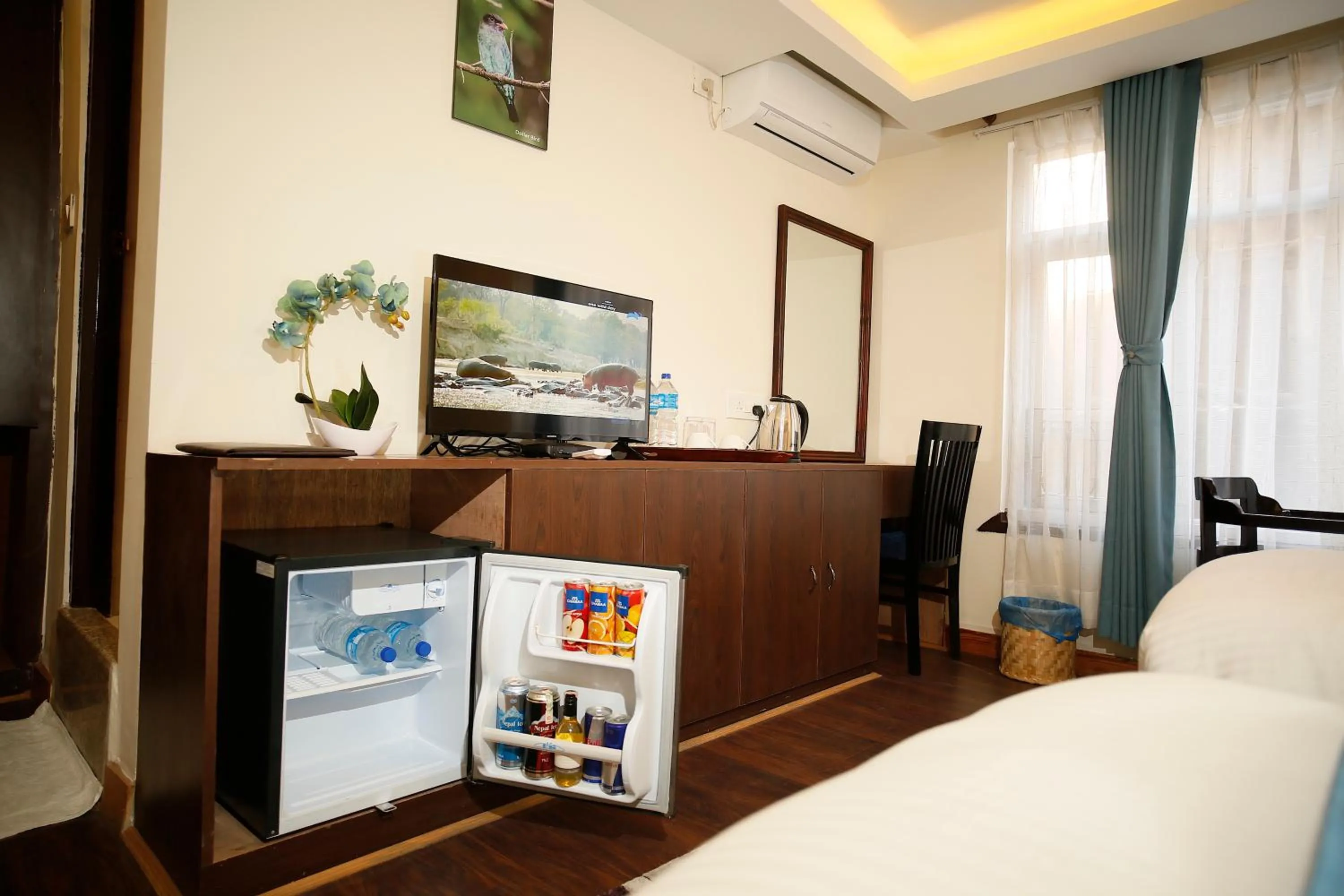 Lobby or reception, Bed in Satkar Hotel and Spa