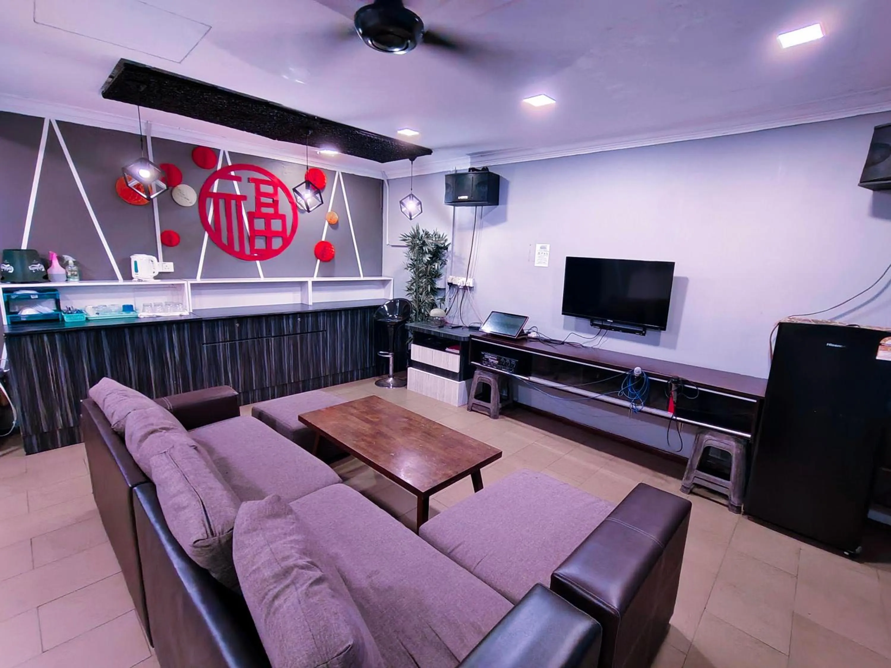 Karaoke in Sea Love Homestay Pulau Ketam