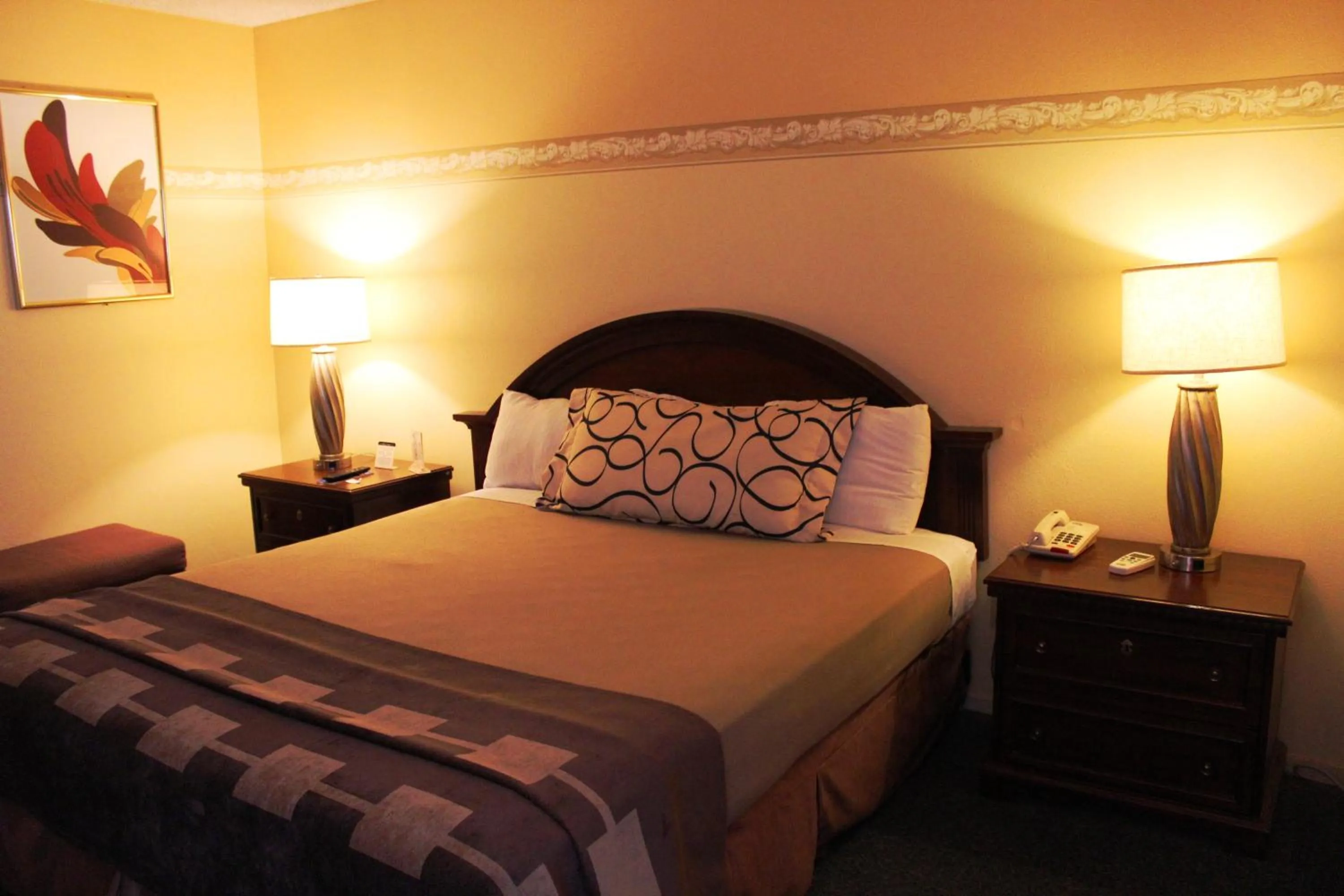 Bed in Shalimar Hotel of Las Vegas