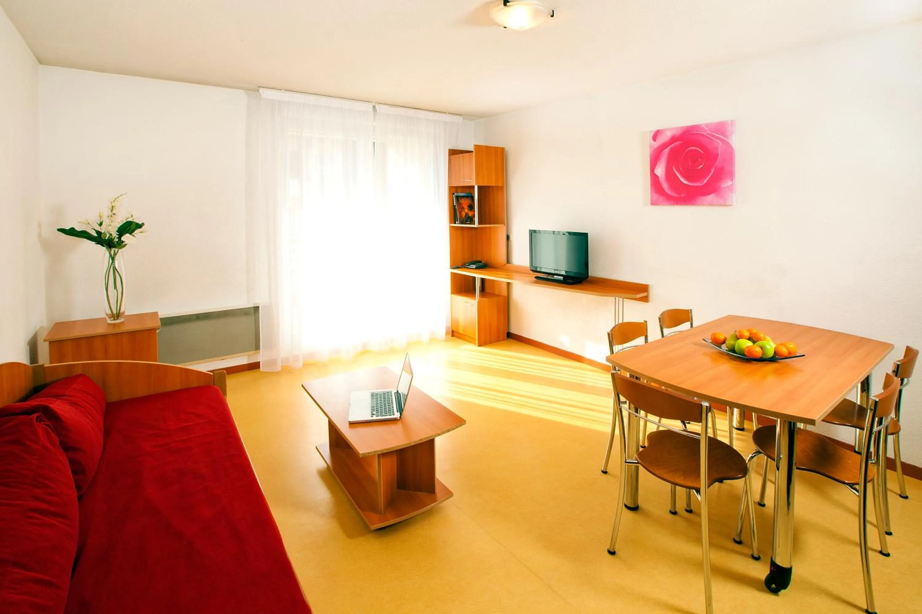 Patio in Séjours & Affaires Genève Saint Genis