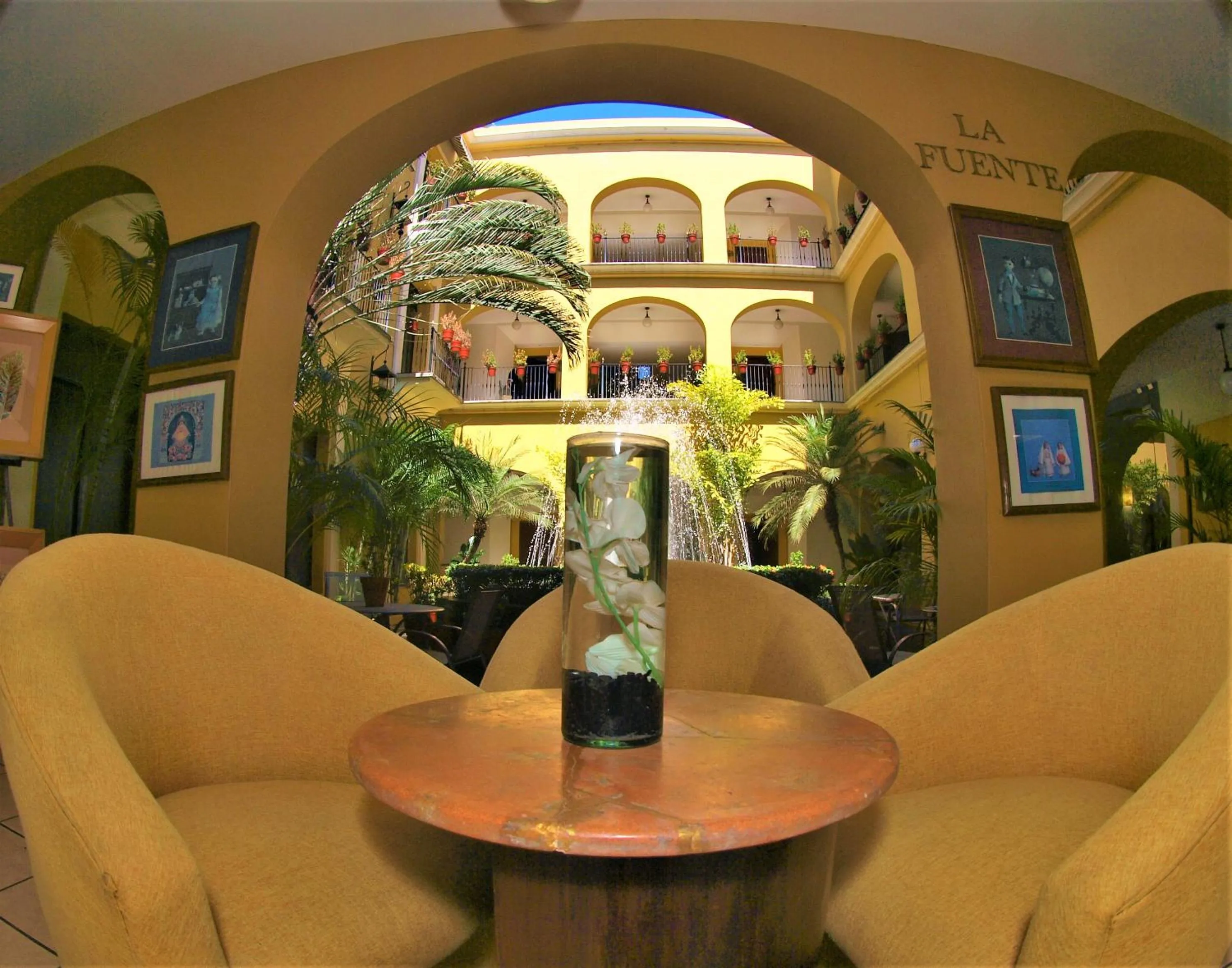 Living room in Hotel America