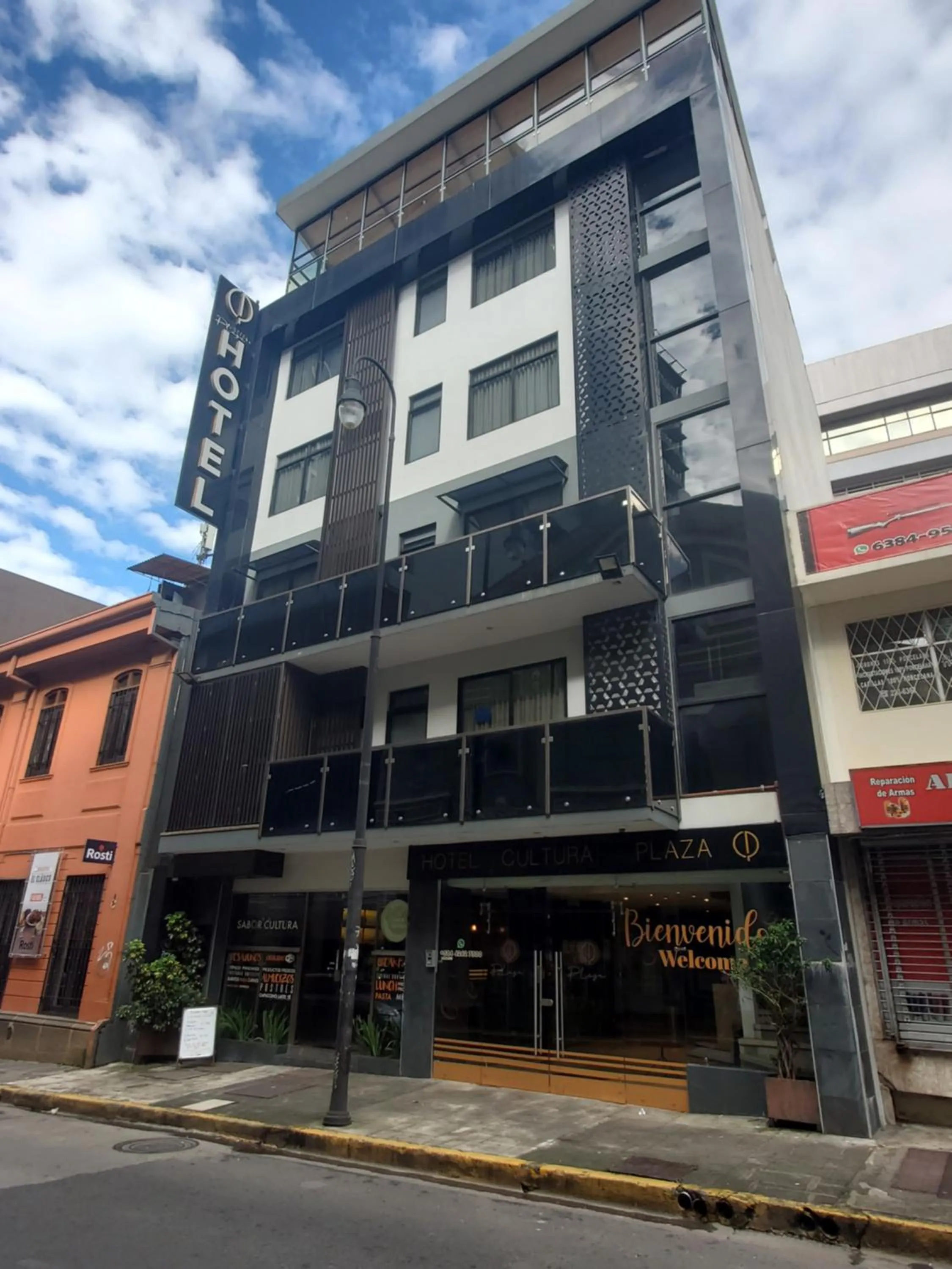 Property building in Hotel Cultura Plaza