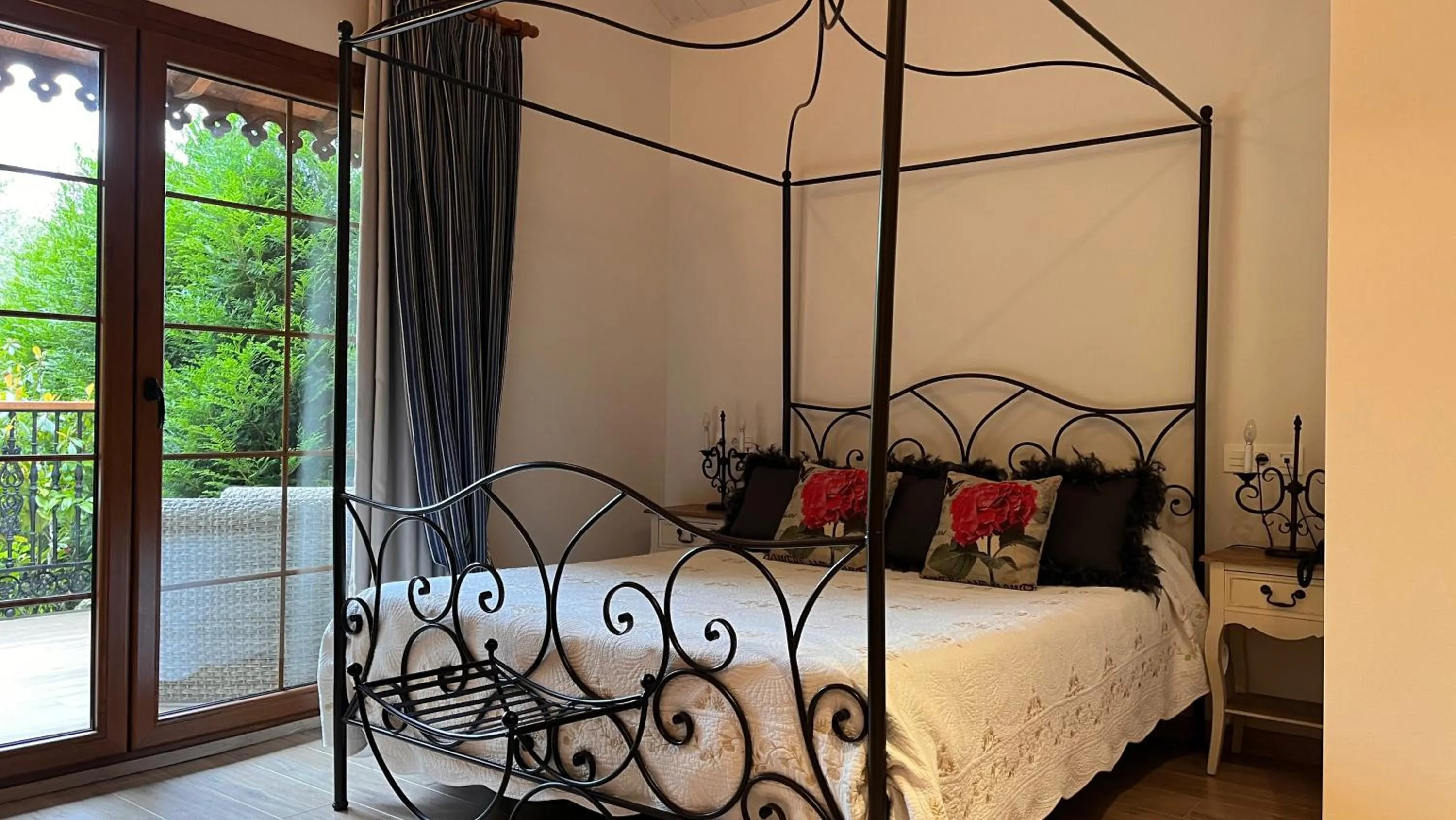 Bed in Hotel Rural Playa de Aguilar