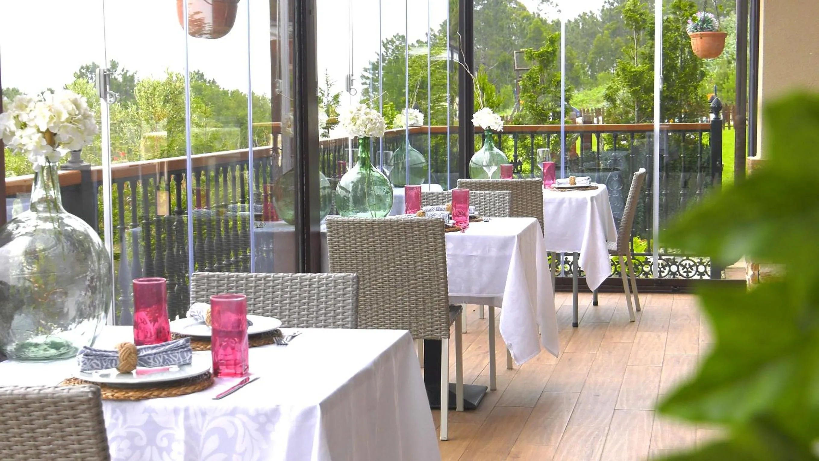 Restaurant/places to eat in Hotel Rural Playa de Aguilar