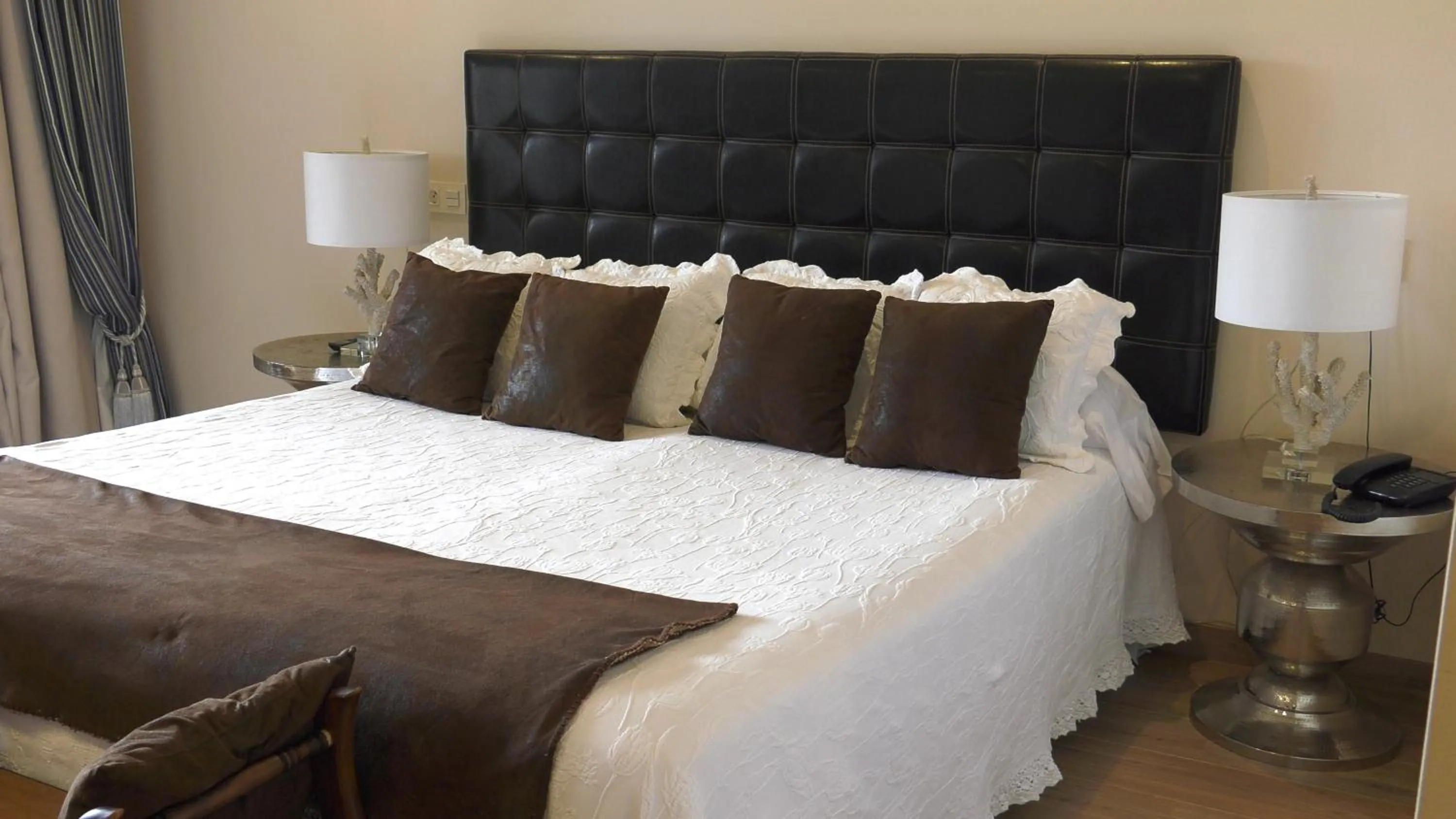 Bed in Hotel Rural Playa de Aguilar