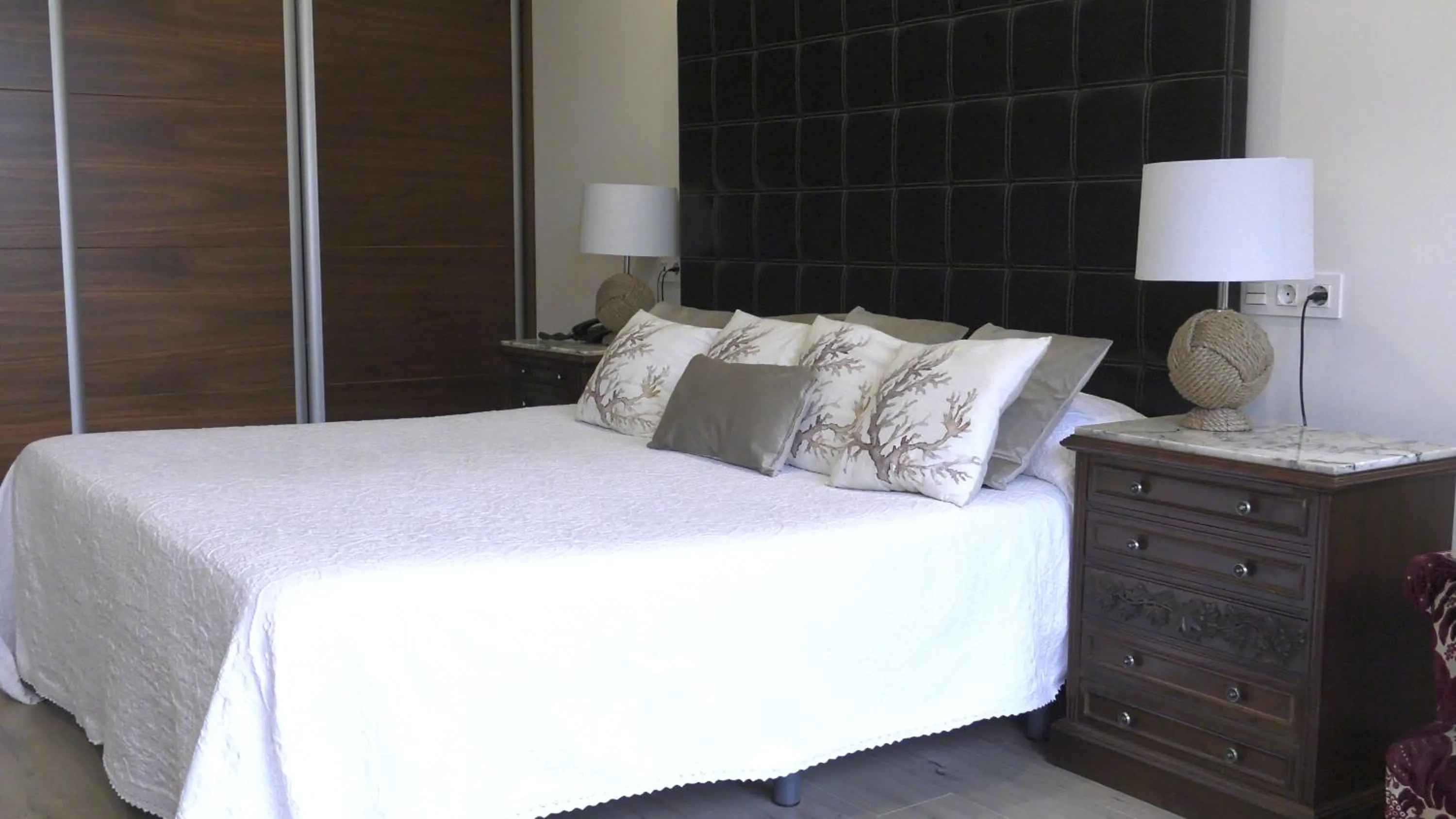 Bed in Hotel Rural Playa de Aguilar