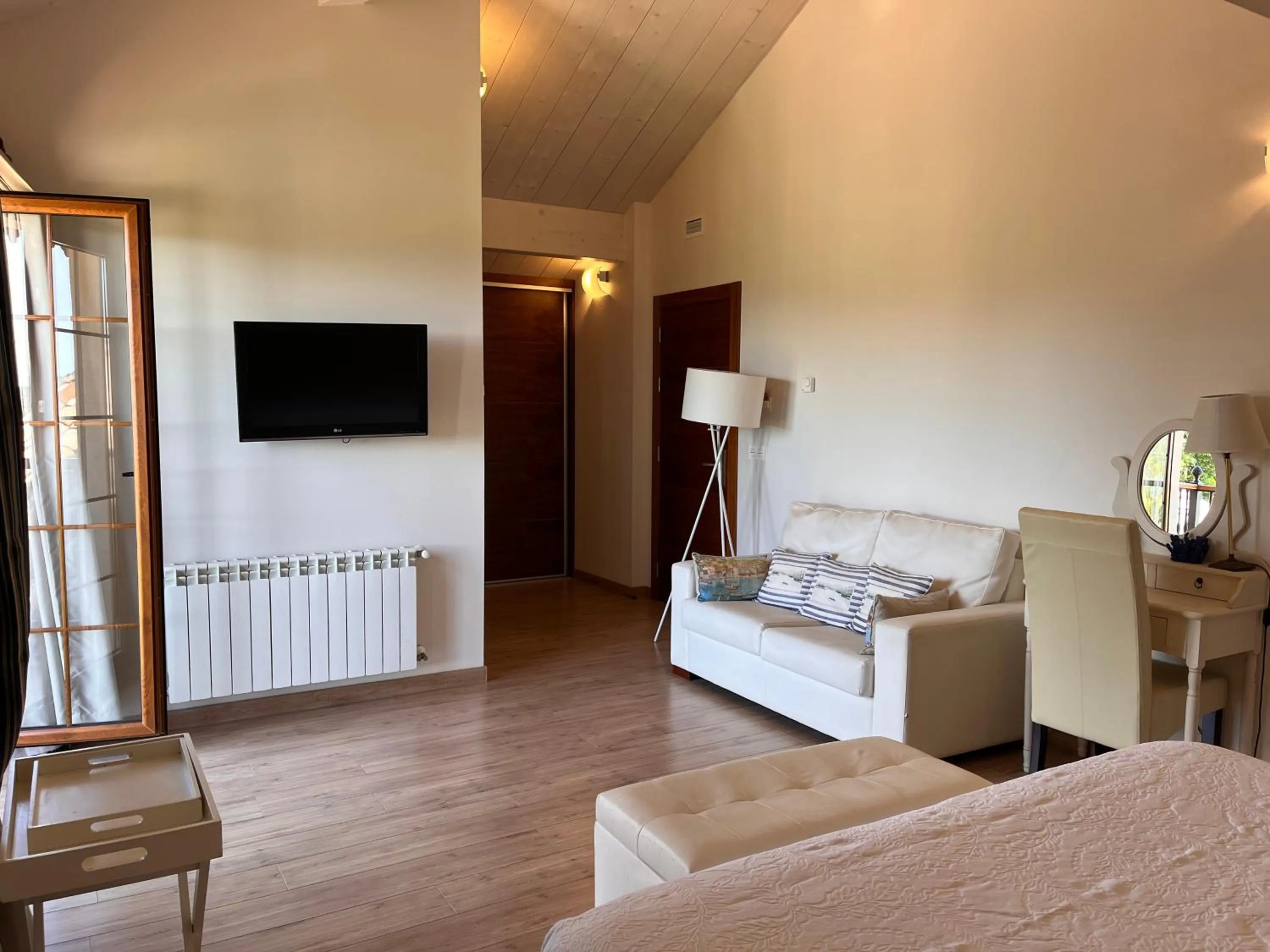 Photo of the whole room in Hotel Rural Playa de Aguilar