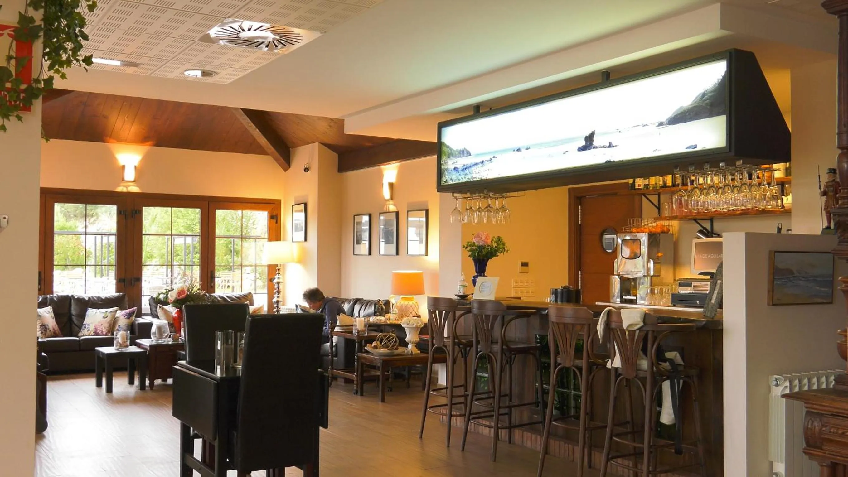 Restaurant/places to eat in Hotel Rural Playa de Aguilar