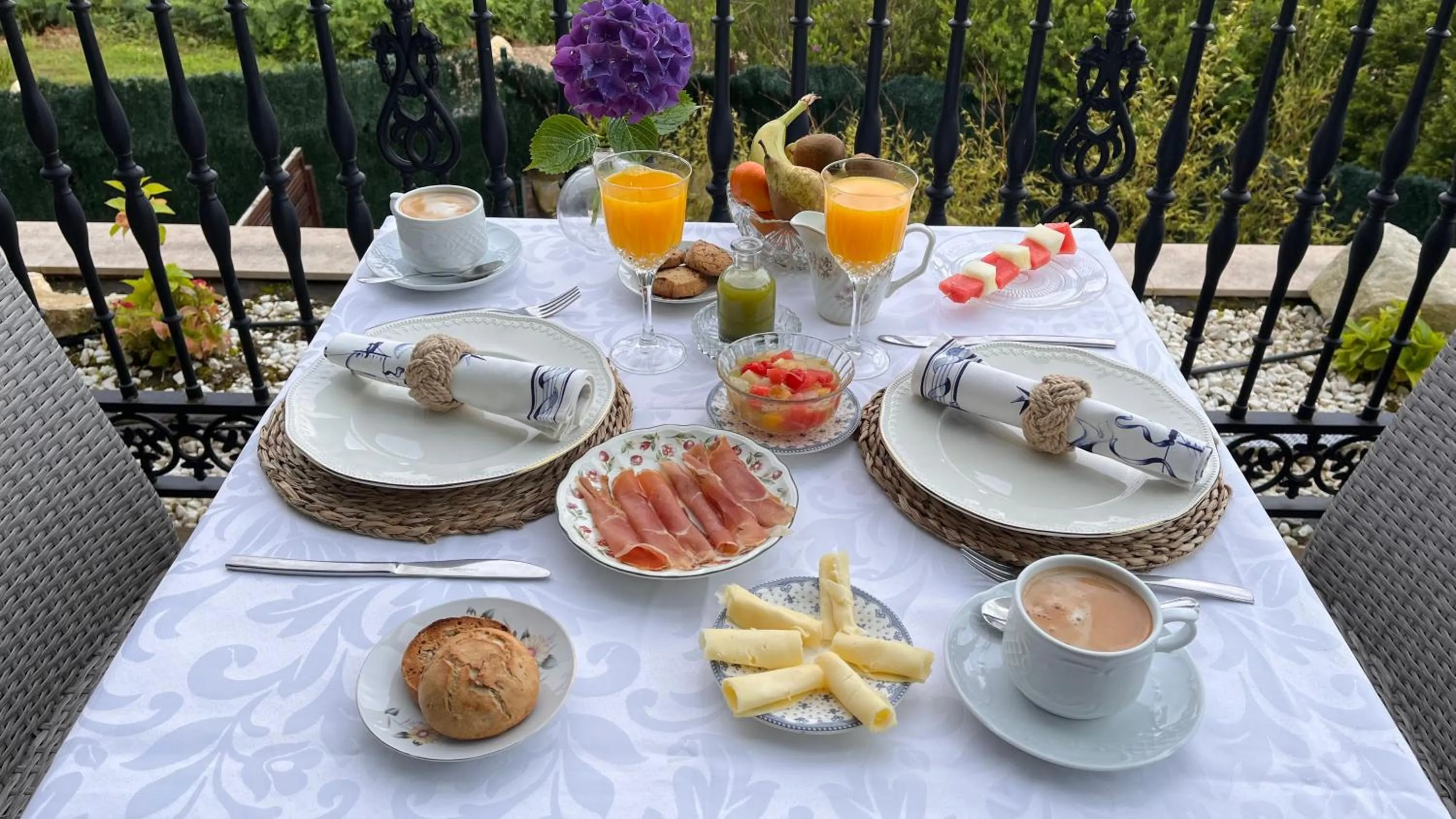 Breakfast in Hotel Rural Playa de Aguilar