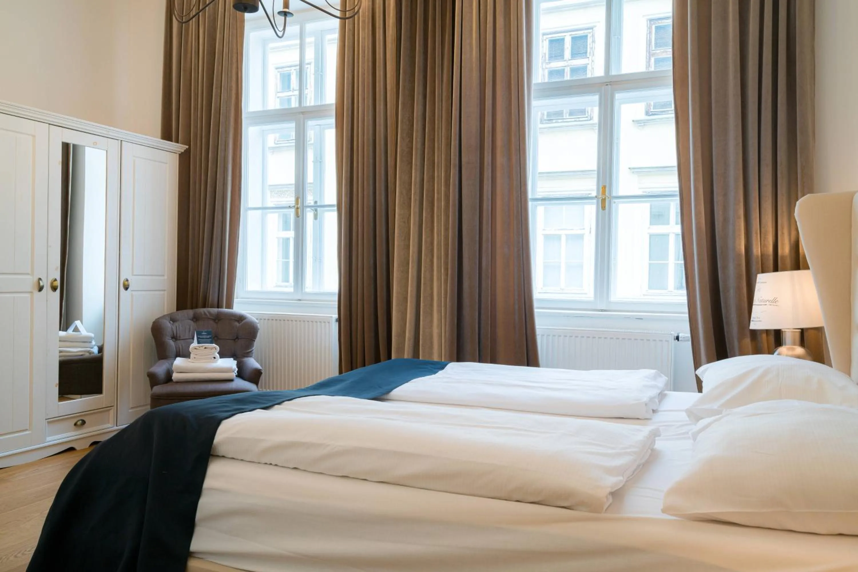 Bed in Vienna Residence, Naschmarkt - Museumsquartier