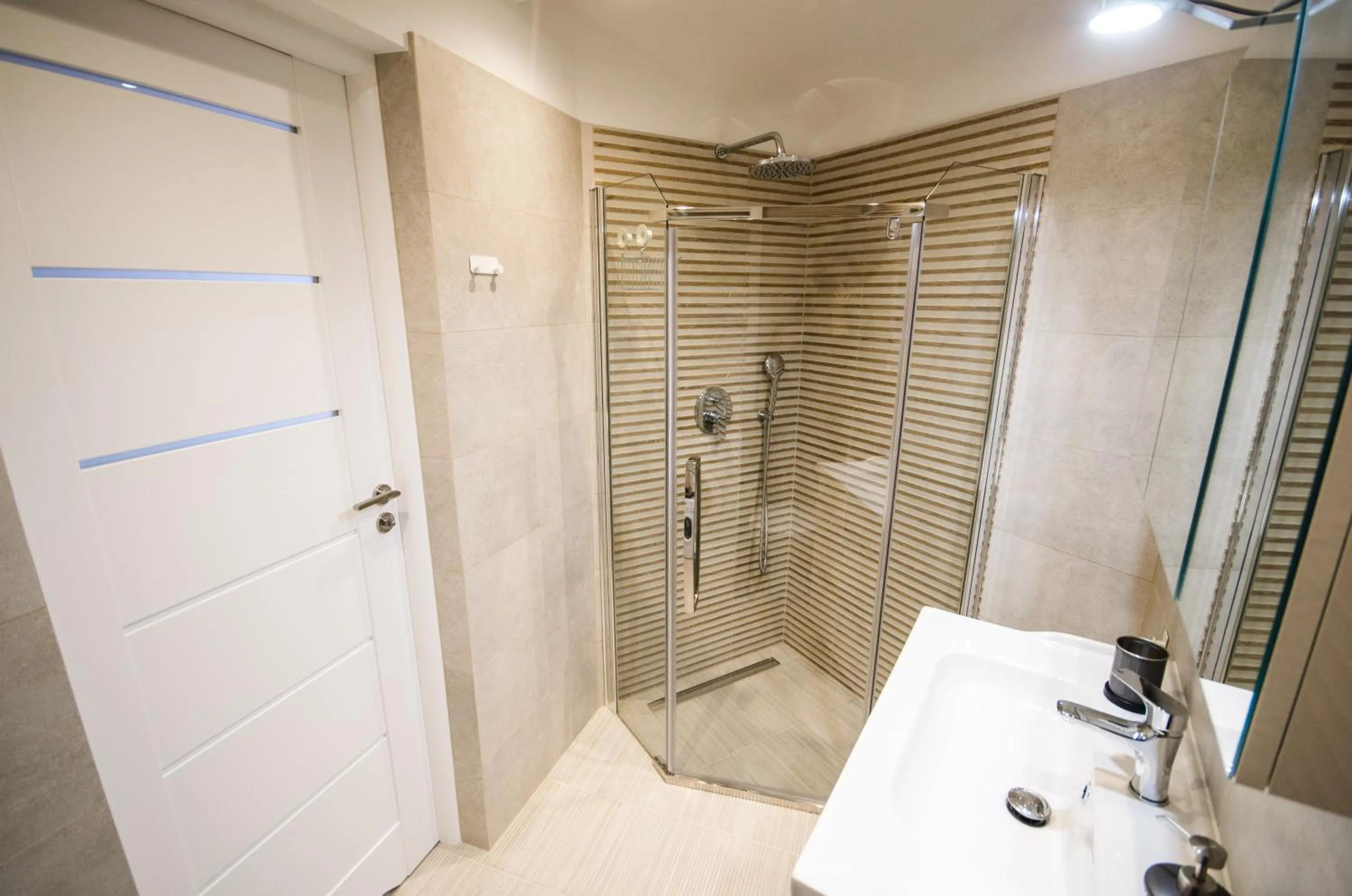 Shower in Old Town Vistula Premium Apartments
