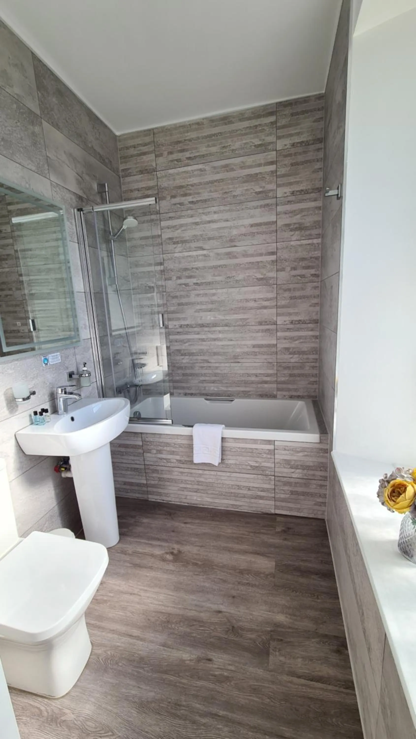 Bathroom in The Torland - Paignton Seafront - free parking, all rooms en-suite