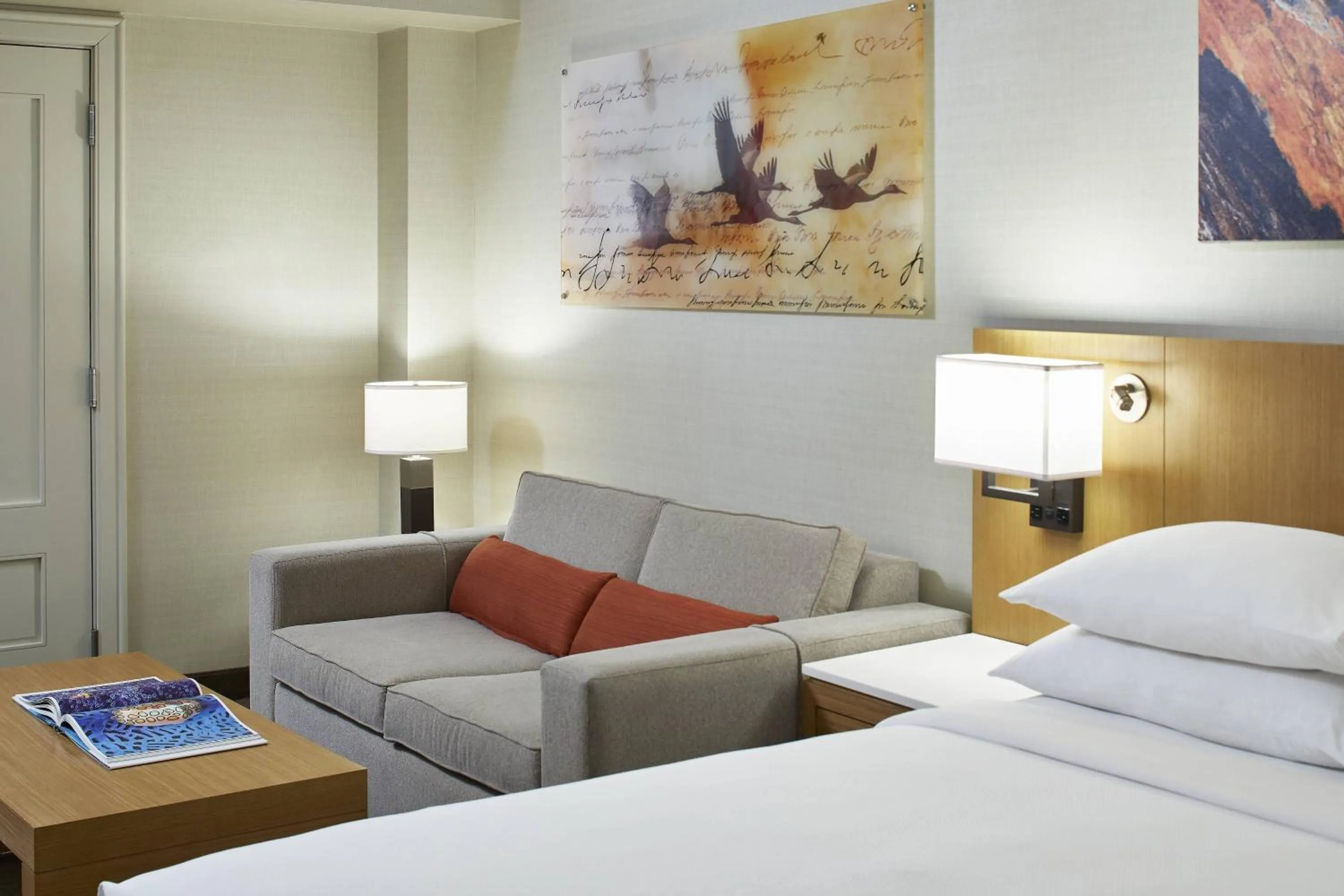 Bedroom, Bed in Renaissance Chicago Glenview Suites Hotel