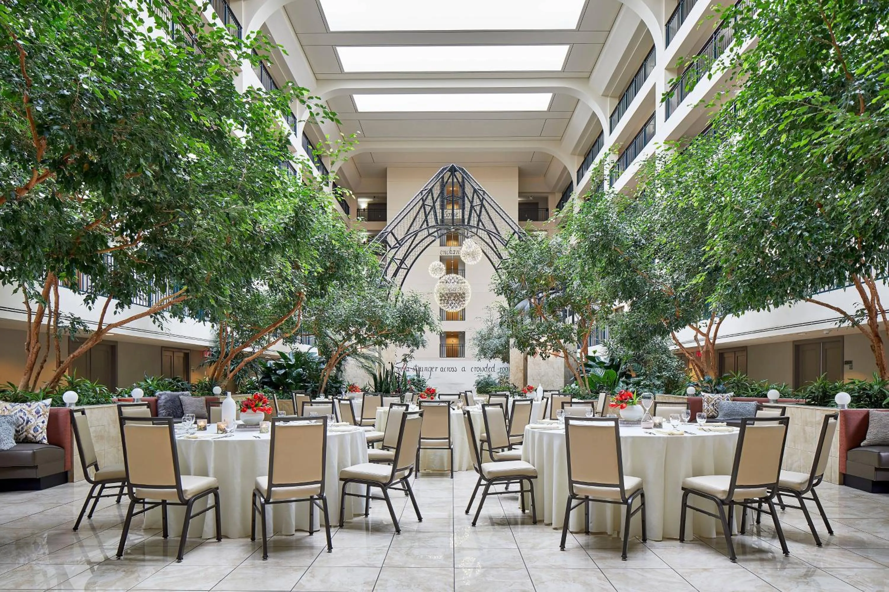 Lobby or reception in Renaissance Chicago Glenview Suites Hotel