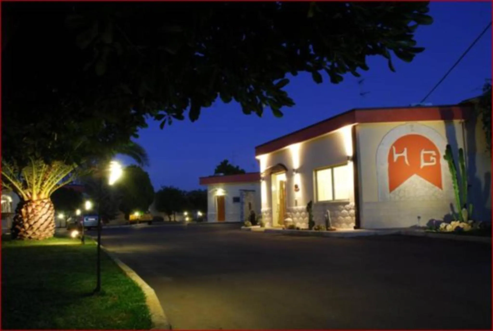 Property building in Hotel Giardino